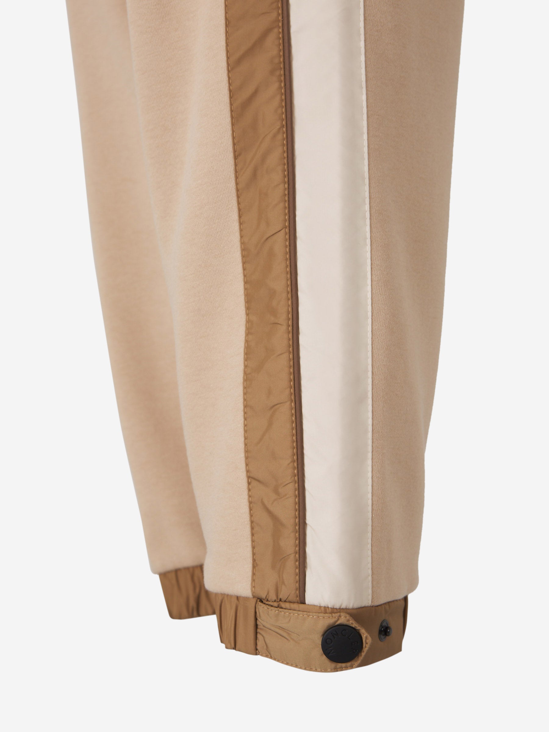 Moncler Grenoble Mujer Barcelona Joggers Técnicos Grenoble color Caramelo sku 761-003582 01 - Foto 5