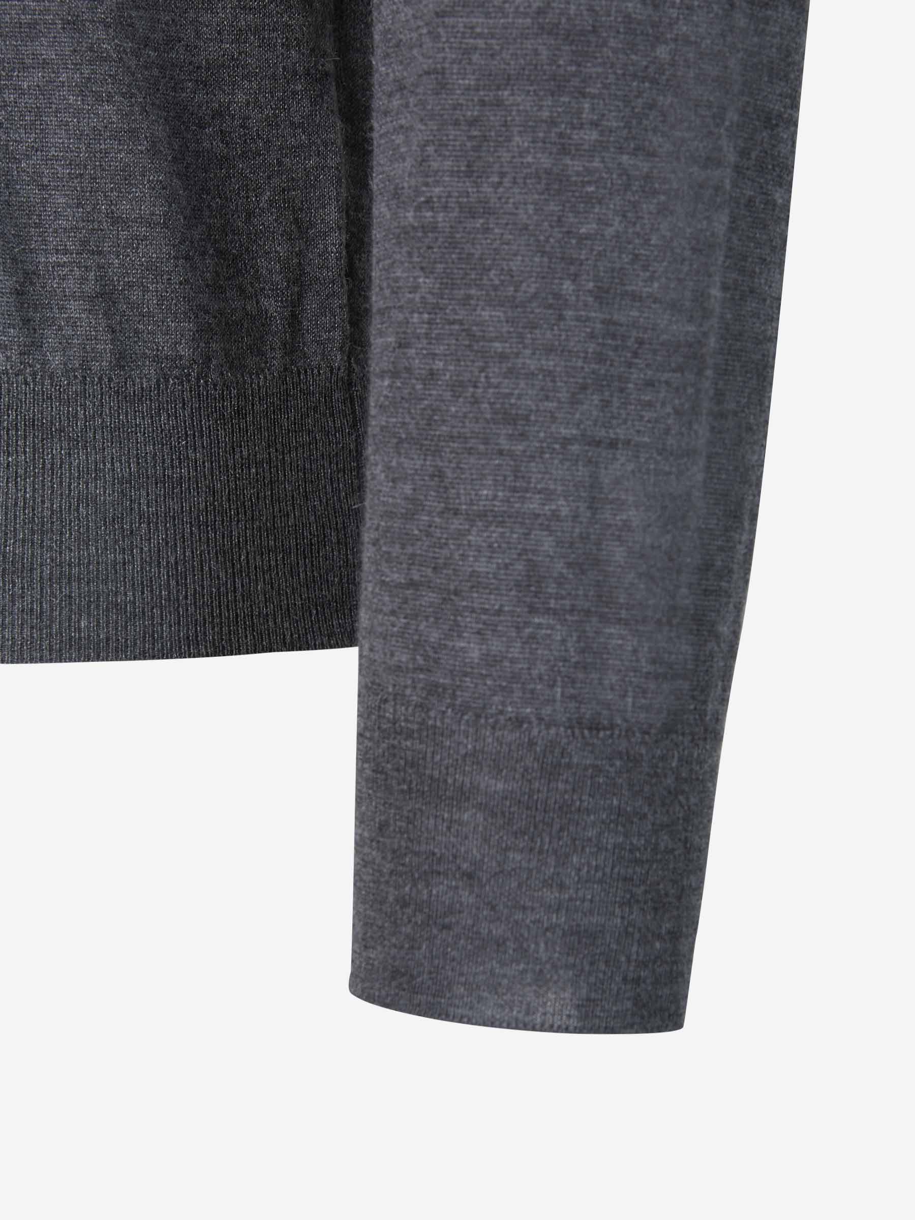 Santa Eulalia Hombre Barcelona Jersey Cuello Alto color Gris Antracita sku 542-002094 02 - Foto 4