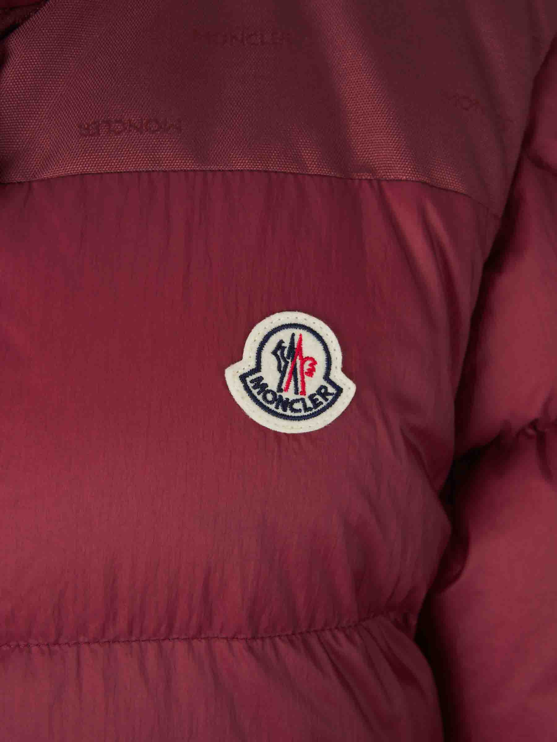 Moncler Verone Chaqueta Acolchada Logo color Burdeos sku 774-000506 02 - Foto 11