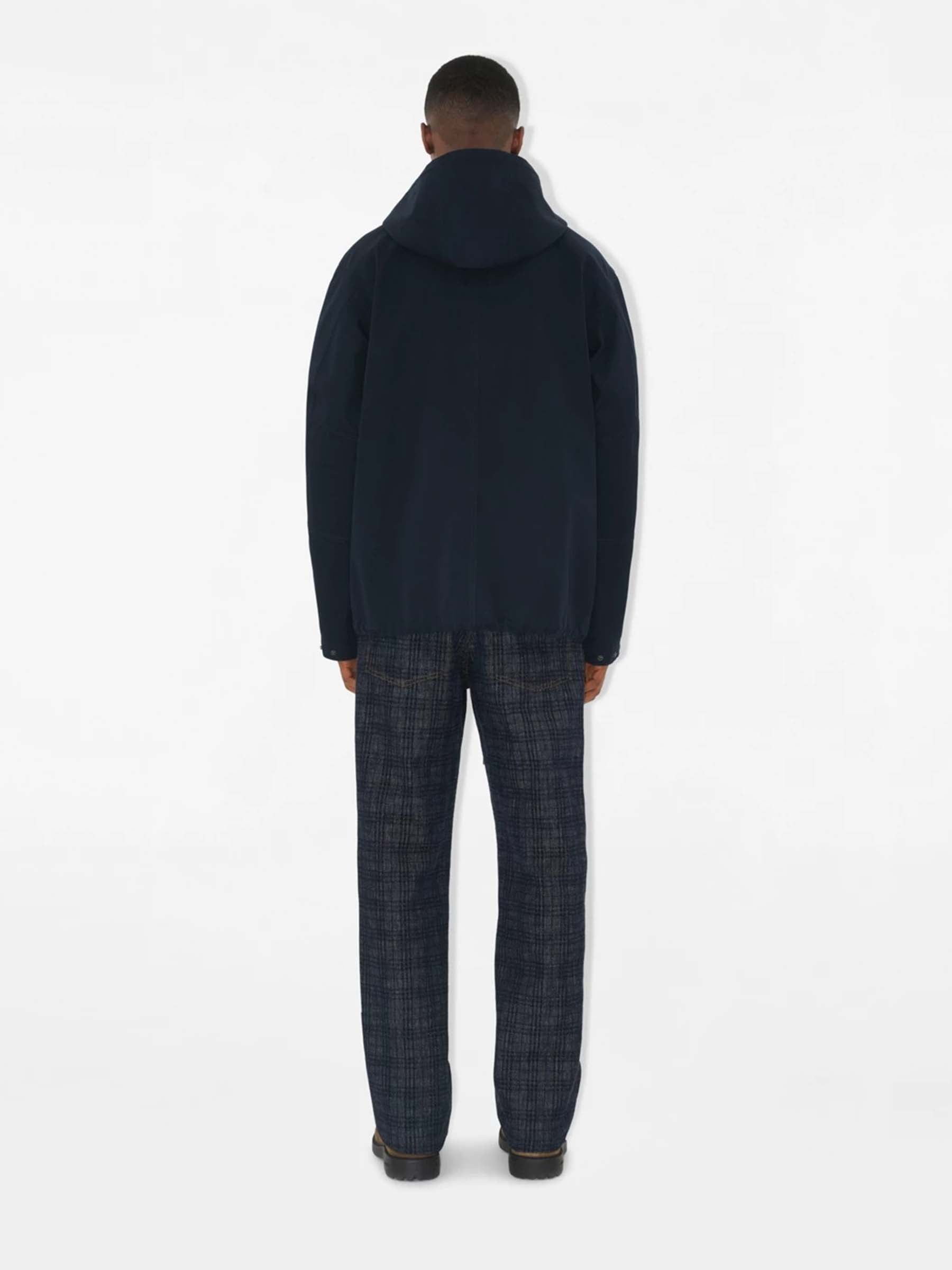 Burberry Hombre Barcelona Gabardina Corta color Azul Marino sku 512-002550 01 - Foto 3