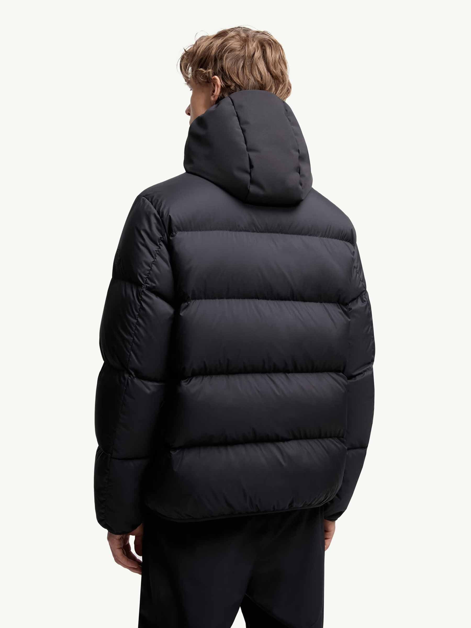 Moncler Hombre Barcelona Plumífero Capucha Forez color Negro sku 512-002621 02 - Foto 3
