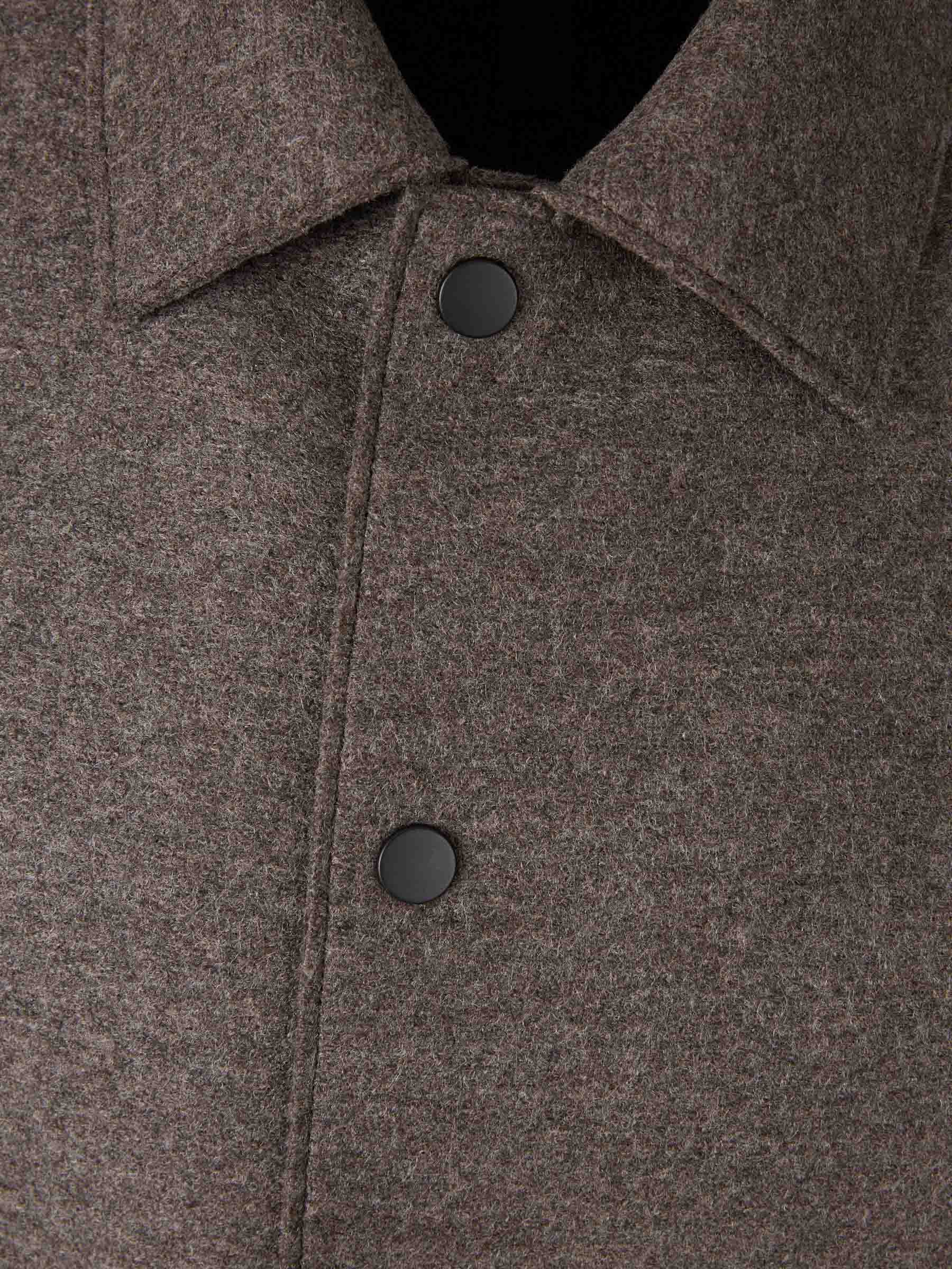Harris Wharf Hombre Barcelona Chaqueta Camisera Lana color Marrón sku 513-000100 01 - Foto 3