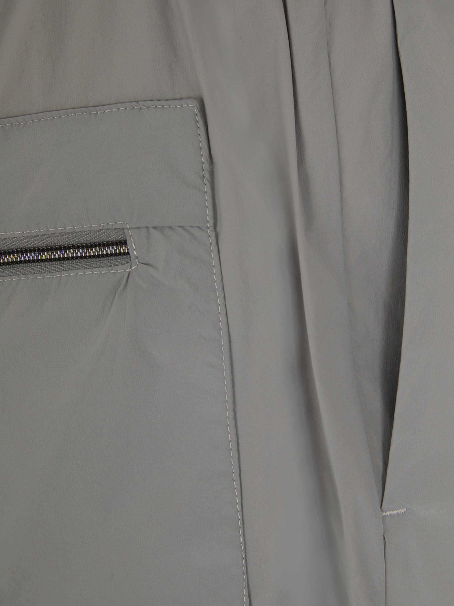 Herno Hombre Barcelona Joggers Técnicos color Gris sku 521-003336 01 - Foto 3
