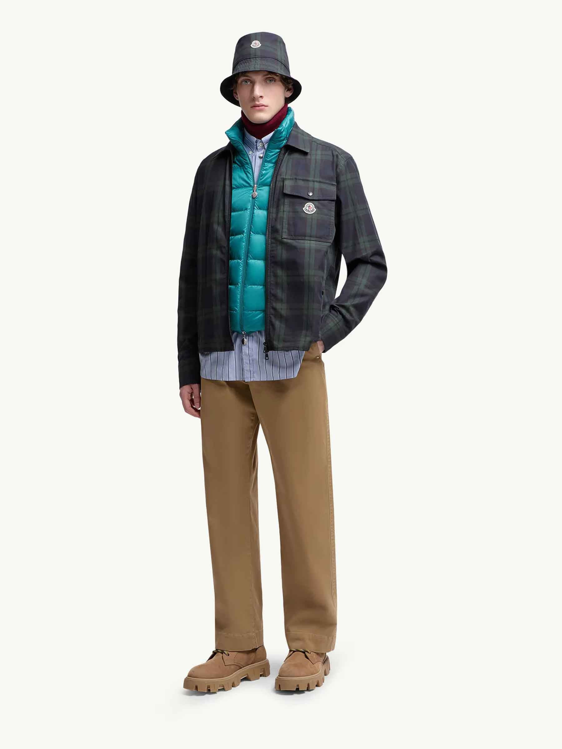 Moncler Hombre Barcelona Pantalones Gabardina Algodón color Camel sku 521-003400 01 - Foto 2