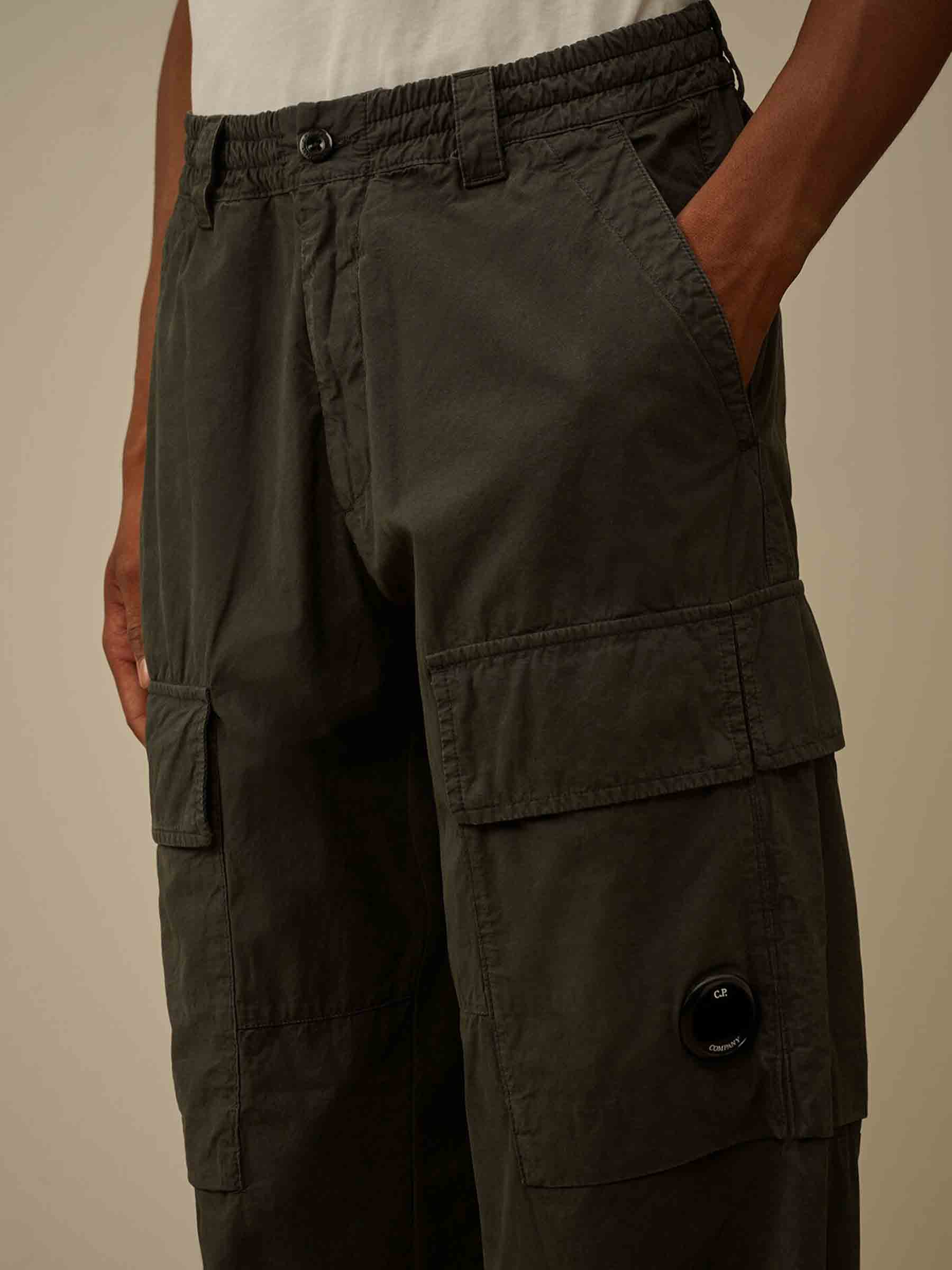C.P. Company Hombre Barcelona Pantalones Cargo Algodón color Gris Antracita sku 521-003446 01 - Foto 4