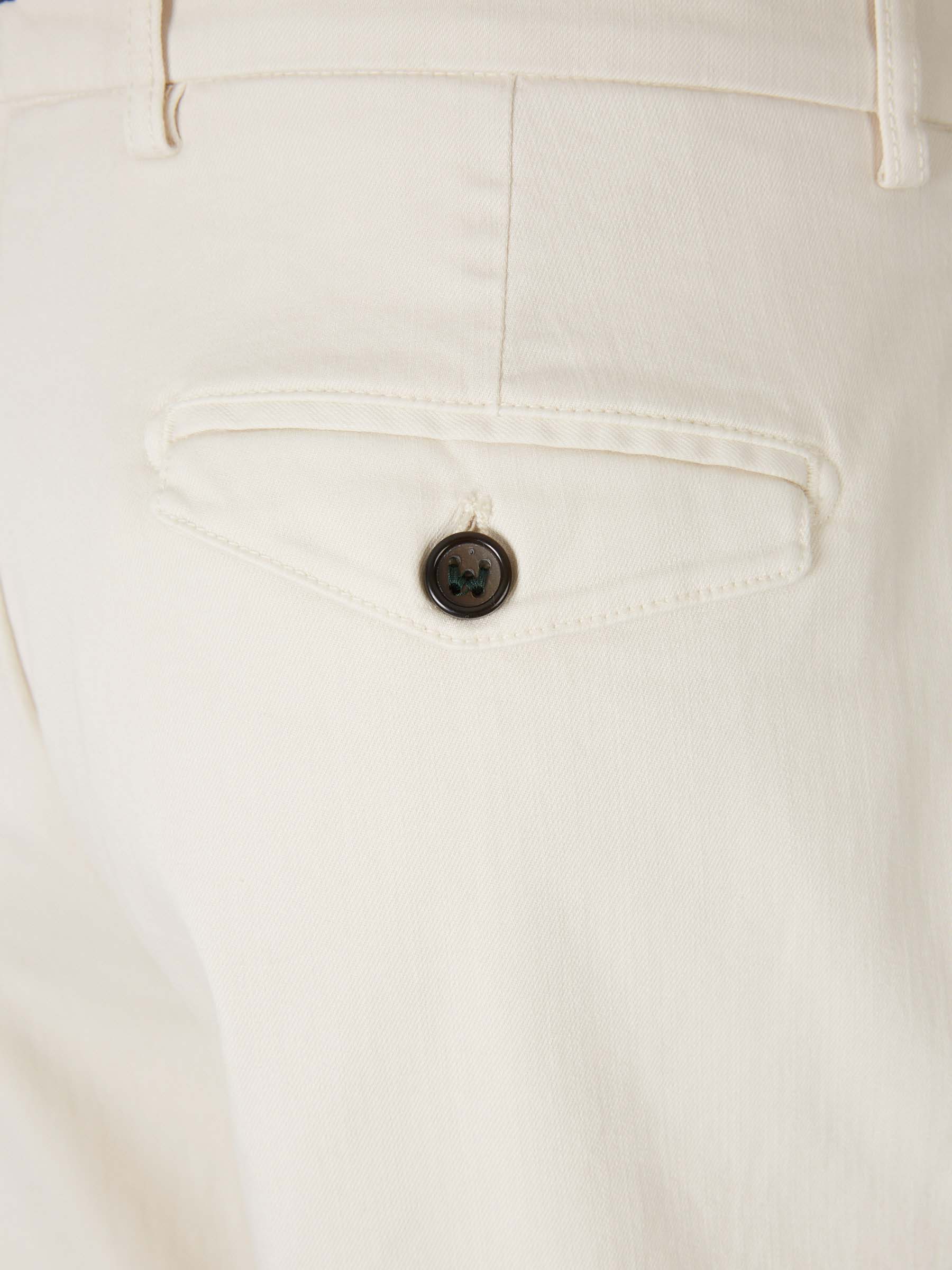 Berwich Hombre Barcelona Pantalones Rectos color Crema sku 521-003491 01 - Foto 4