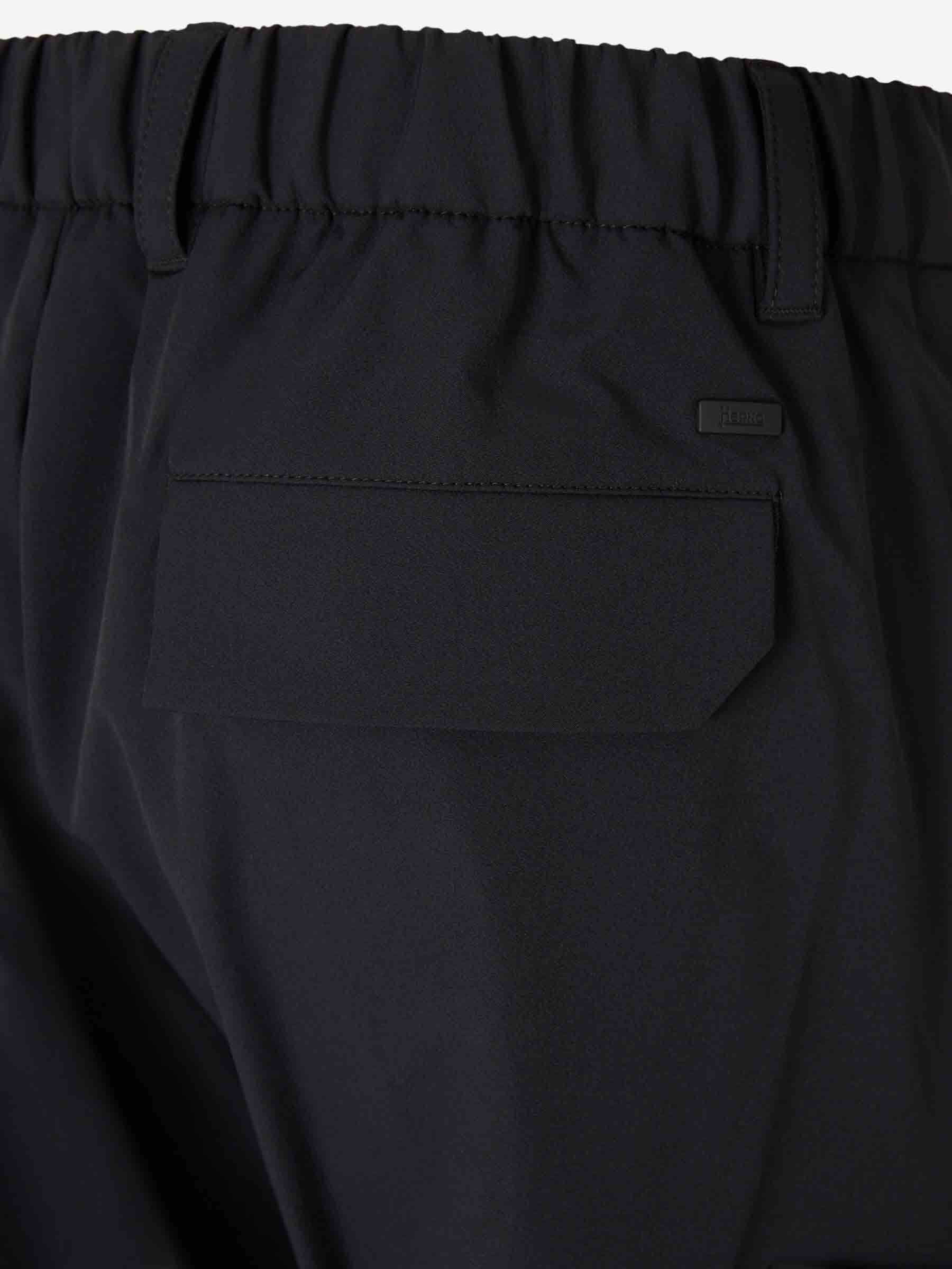 Herno Hombre Barcelona Pantalones Cargo color Negro sku 521-003524 01 - Foto 5