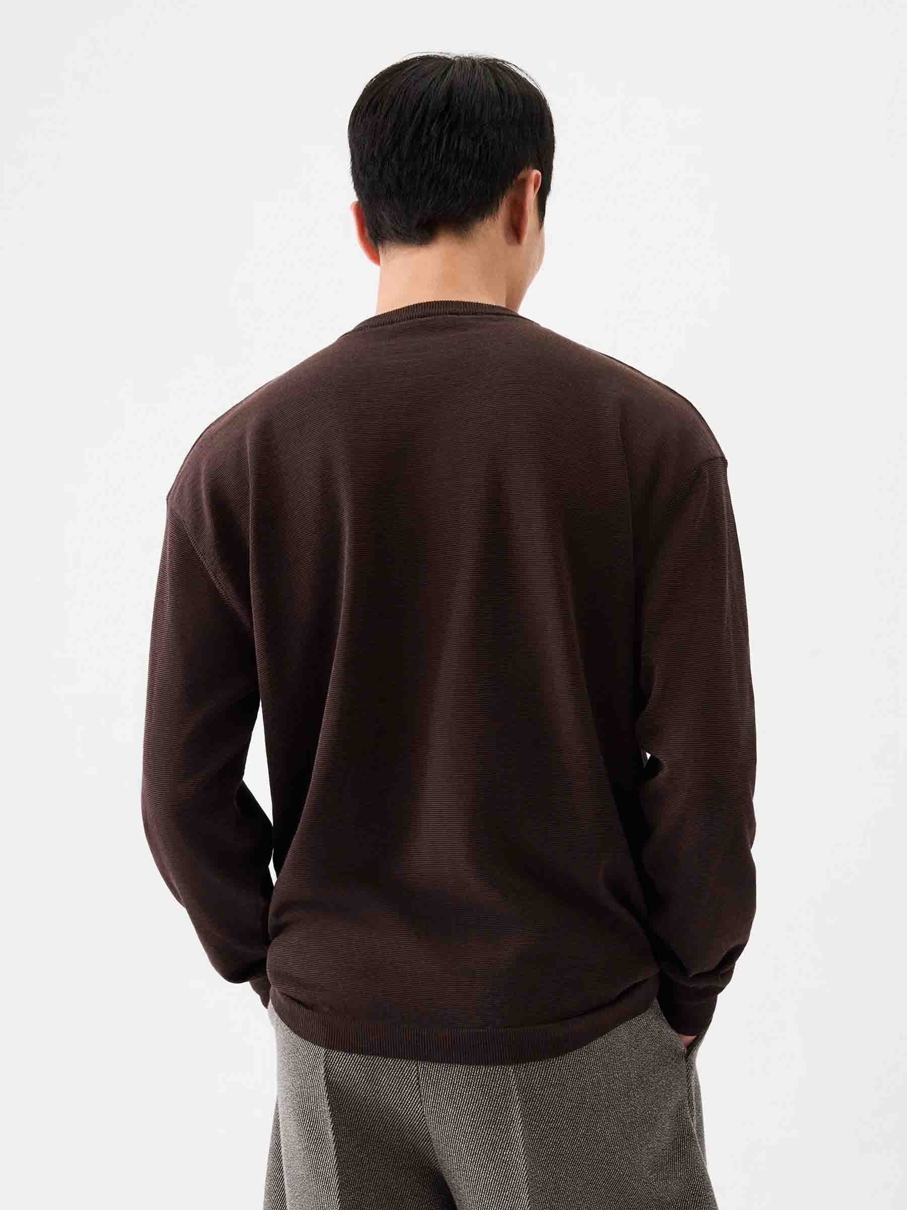 Jacquemus Hombre Barcelona Jersey Punto Lino color Marrón Oscuro sku 542-002486 01 - Foto 3