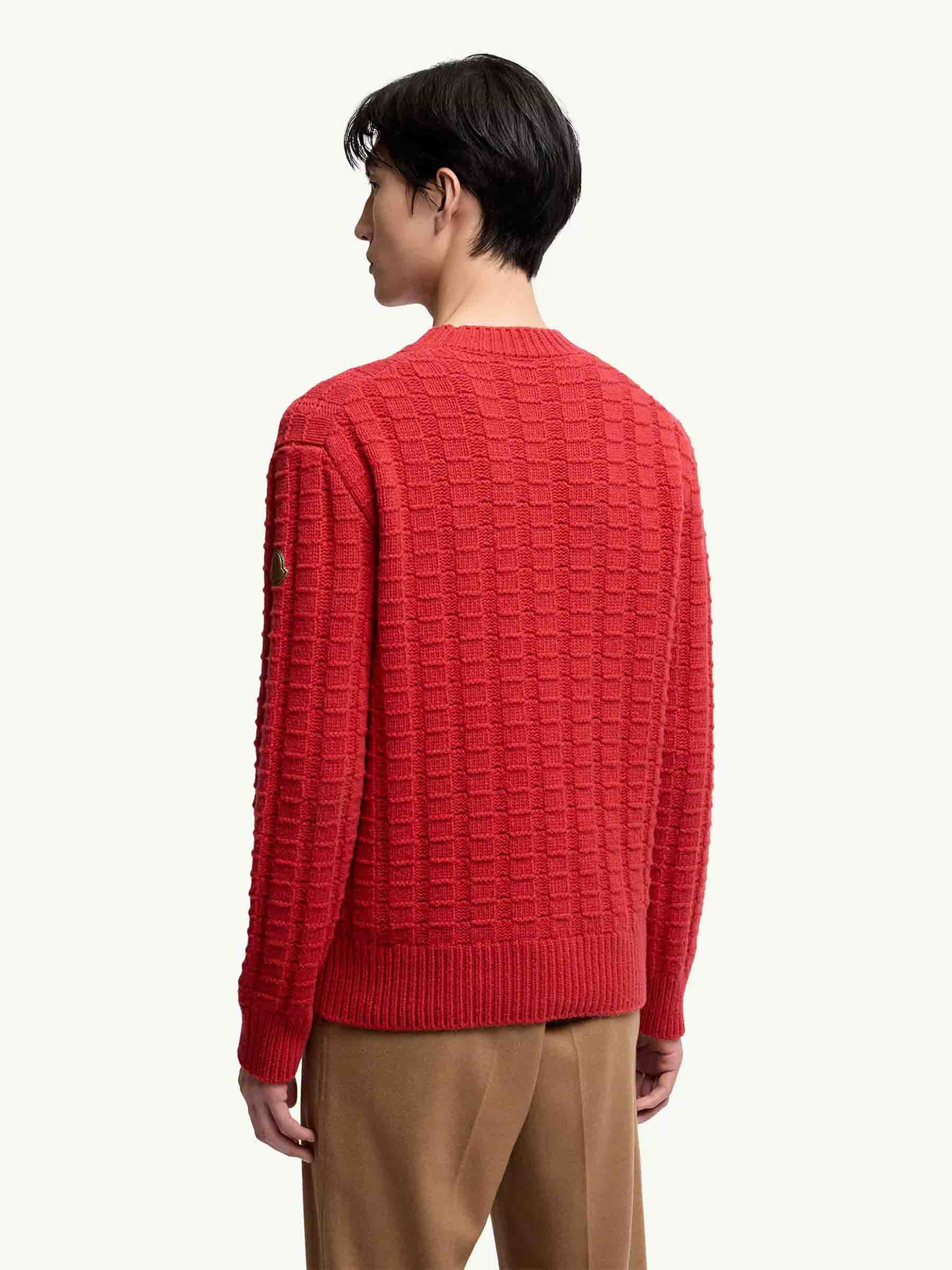 Moncler Hombre Barcelona Jersey Lana Cachemira color Rojo sku 542-002512 01 - Foto 3