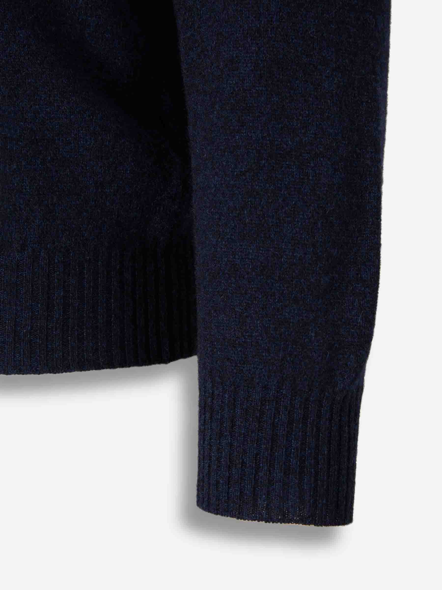 Santa Eulalia Hombre Barcelona Jersey Cuello Pico color Azul Noche sku 542-002519 03 - Foto 4