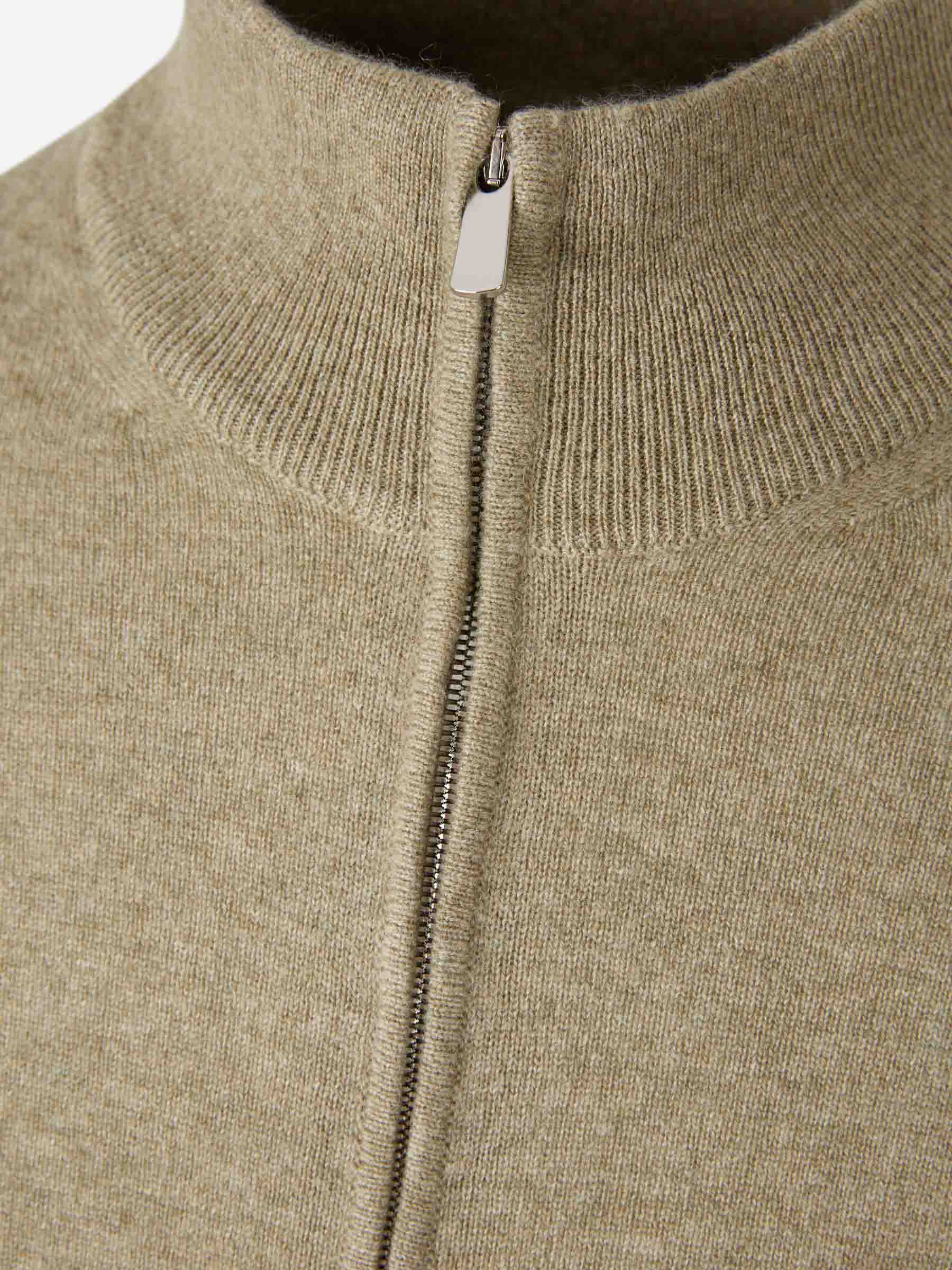 Santa Eulalia Hombre Barcelona Cárdigan Punto Cachemira color Verde sku 543-001047 01 - Foto 3