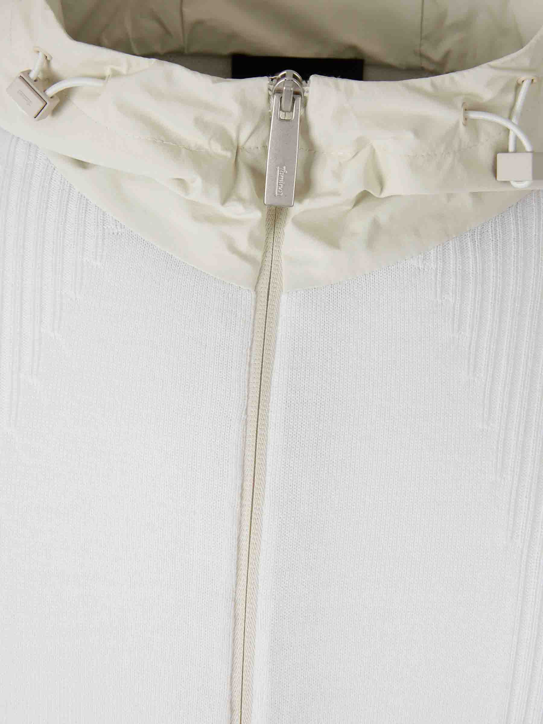 Laminar Hombre Barcelona Cárdigan Punto Capucha color Blanco sku 543-001060 01 - Foto 3