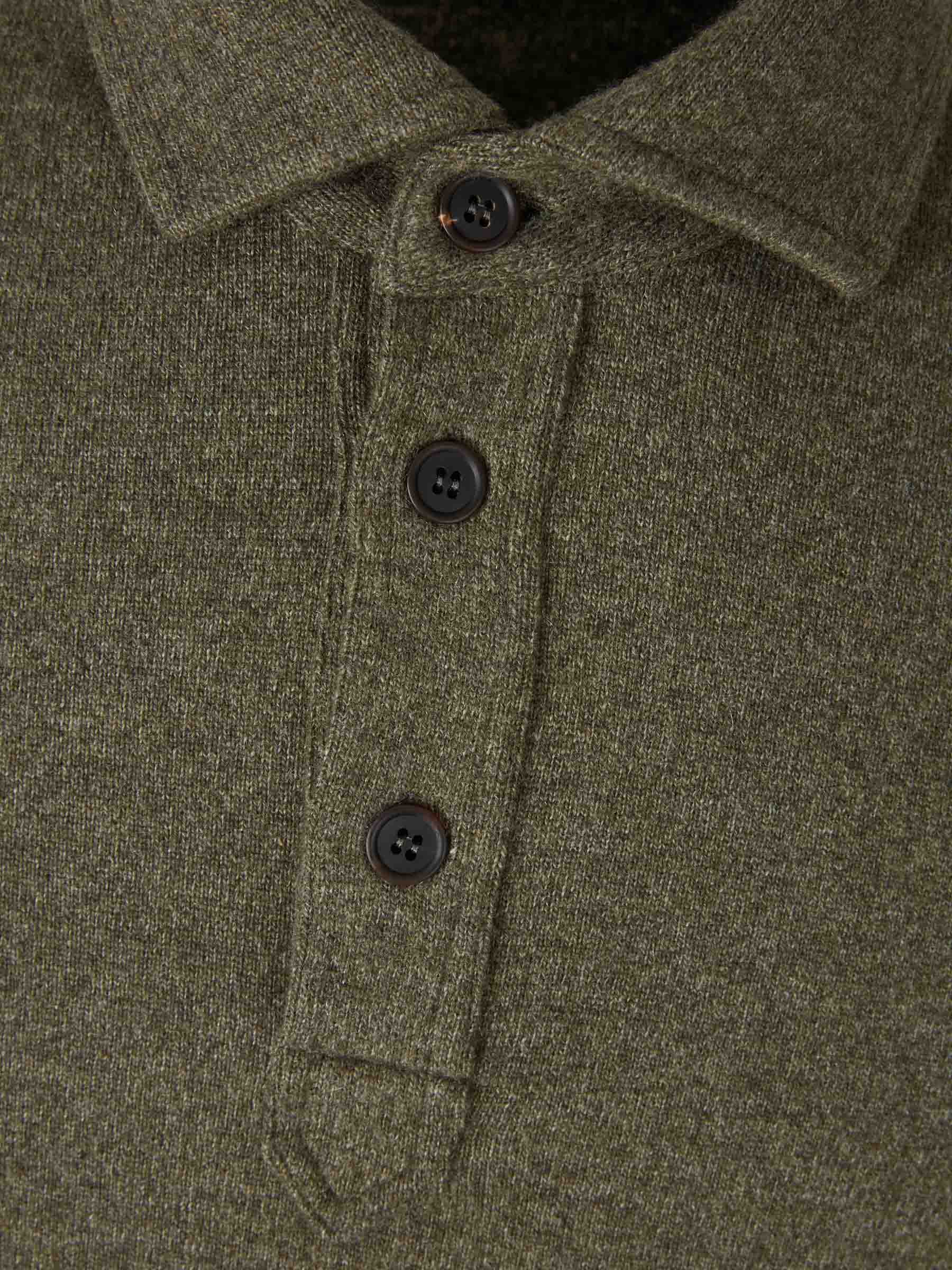 Santa Eulalia Hombre Barcelona Polo Manga Larga color Verde Oscuro sku 551-000359 05 - Foto 2