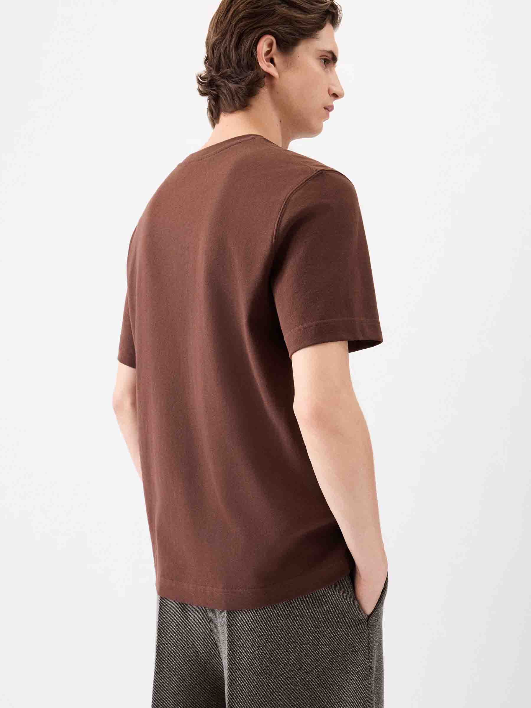 Jacquemus Hombre Barcelona Camiseta Gros Grain color Marrón sku 553-004333 03 - Foto 3