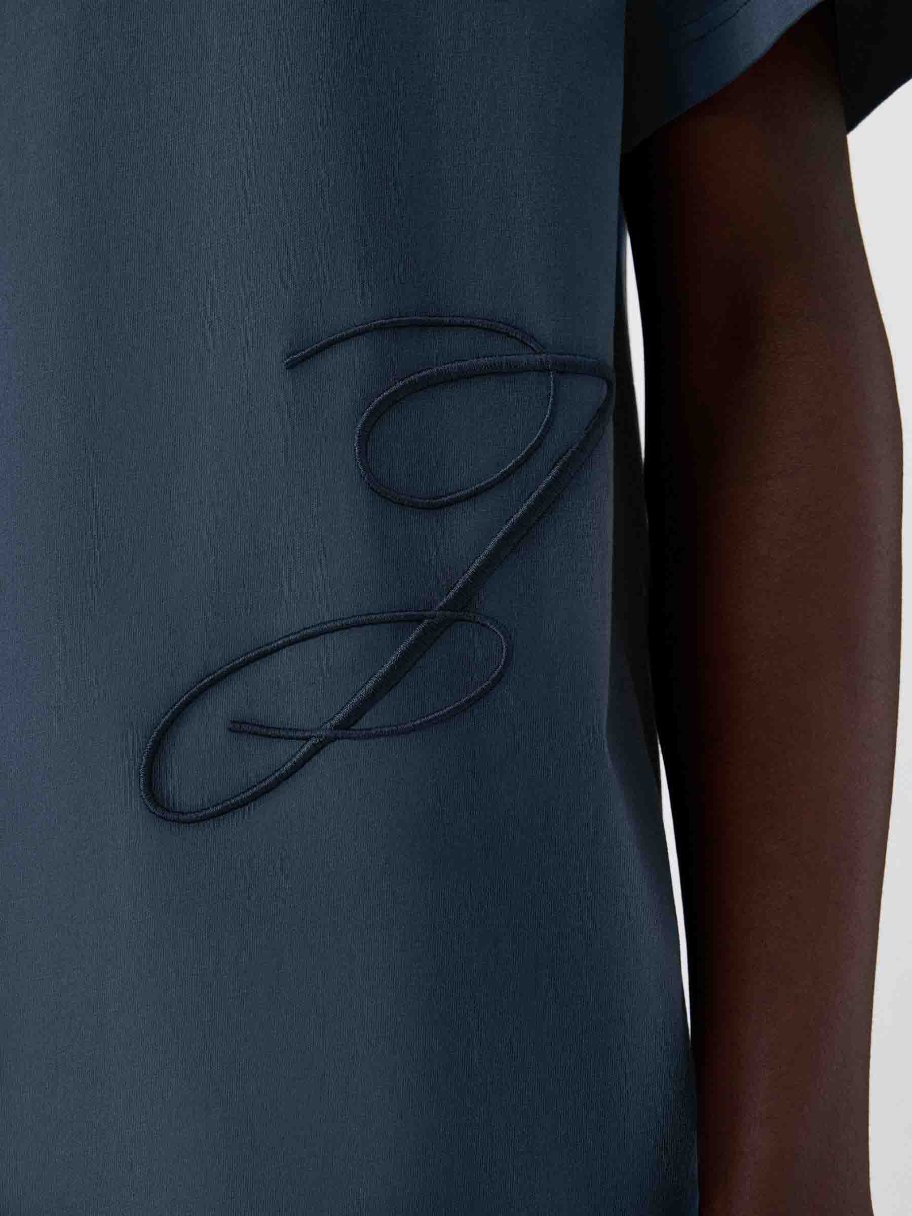 Jacquemus Hombre Barcelona Camiseta Bordado J color Azul Marino sku 553-004337 01 - Foto 3