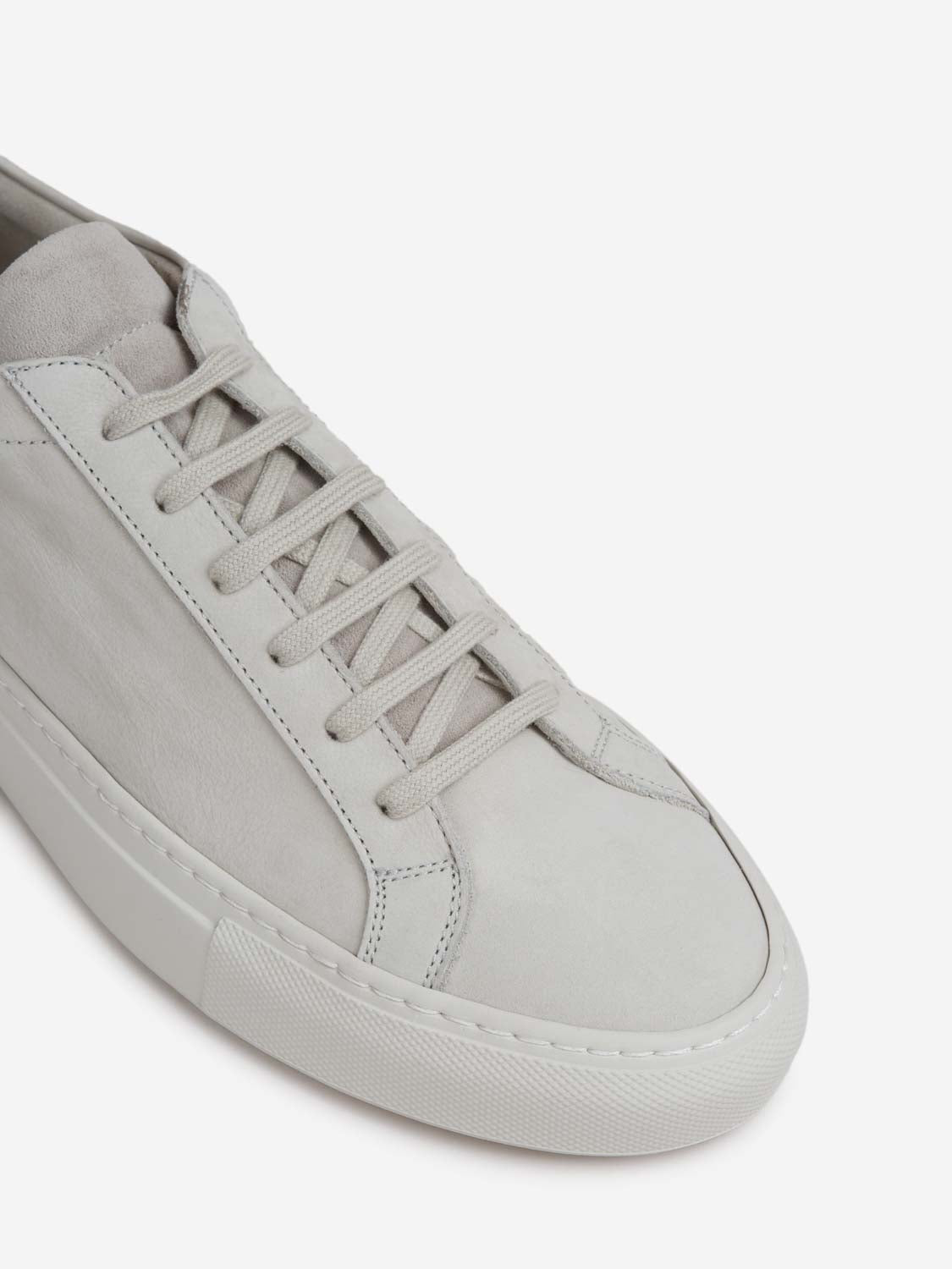 Common Projects Hombre Barcelona Sneakers Achilles color Gris Claro sku 616-003158 01 - Foto 5