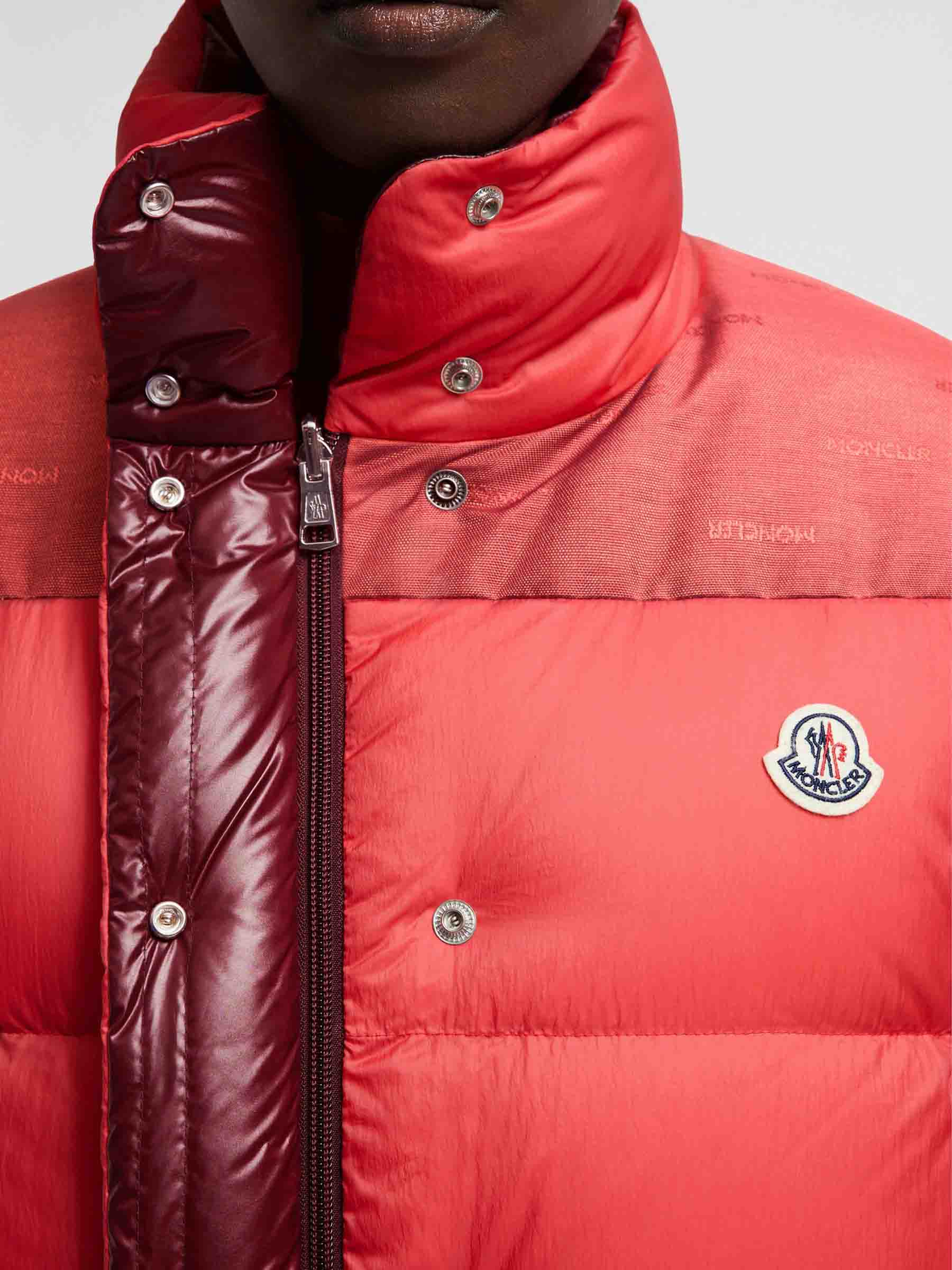 Moncler Verone Mujer Barcelona Chaqueta Acolchada Reversible color Coral sku 774-000506 03 - Foto 4