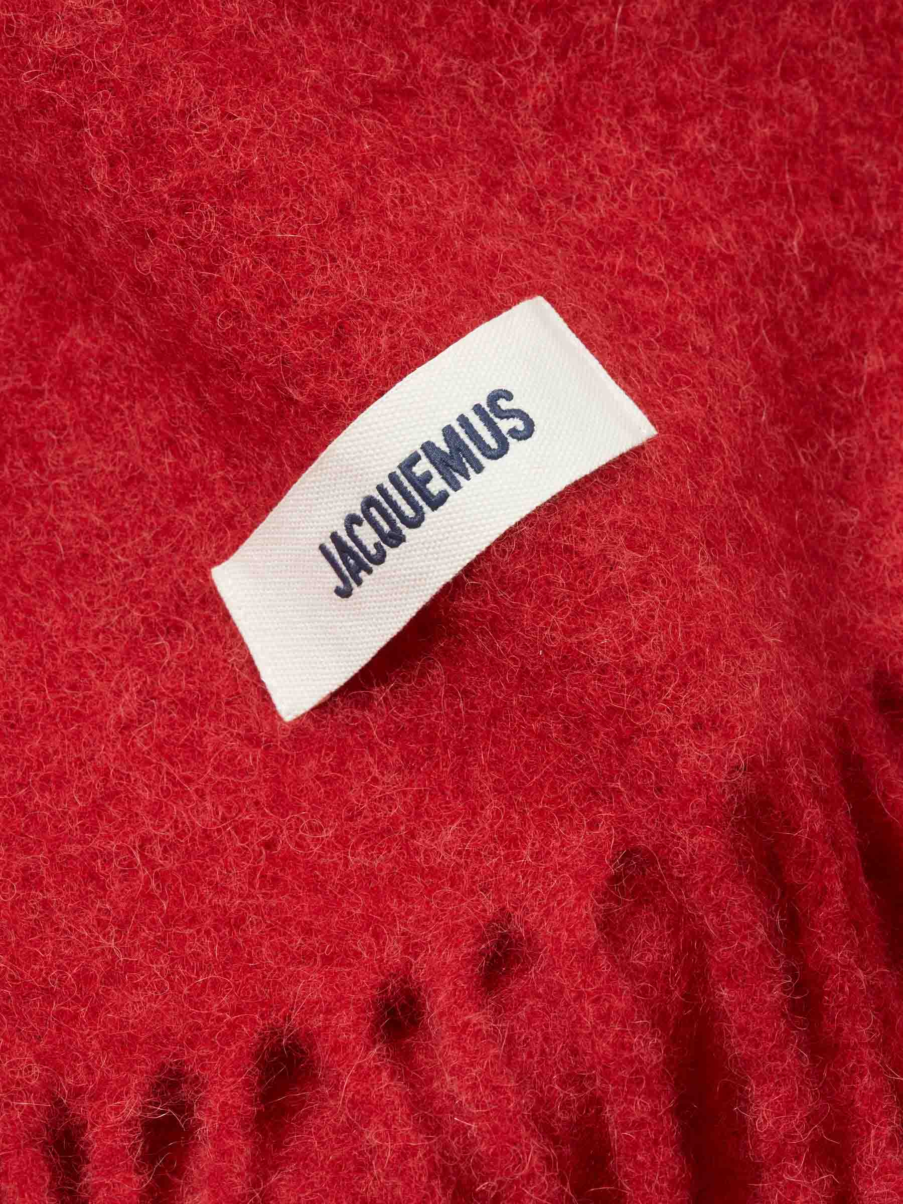 Jacquemus Hombre Barcelona Bufanda L'Echarpe Carro color Rojo sku 630-001472 02 - Foto 3