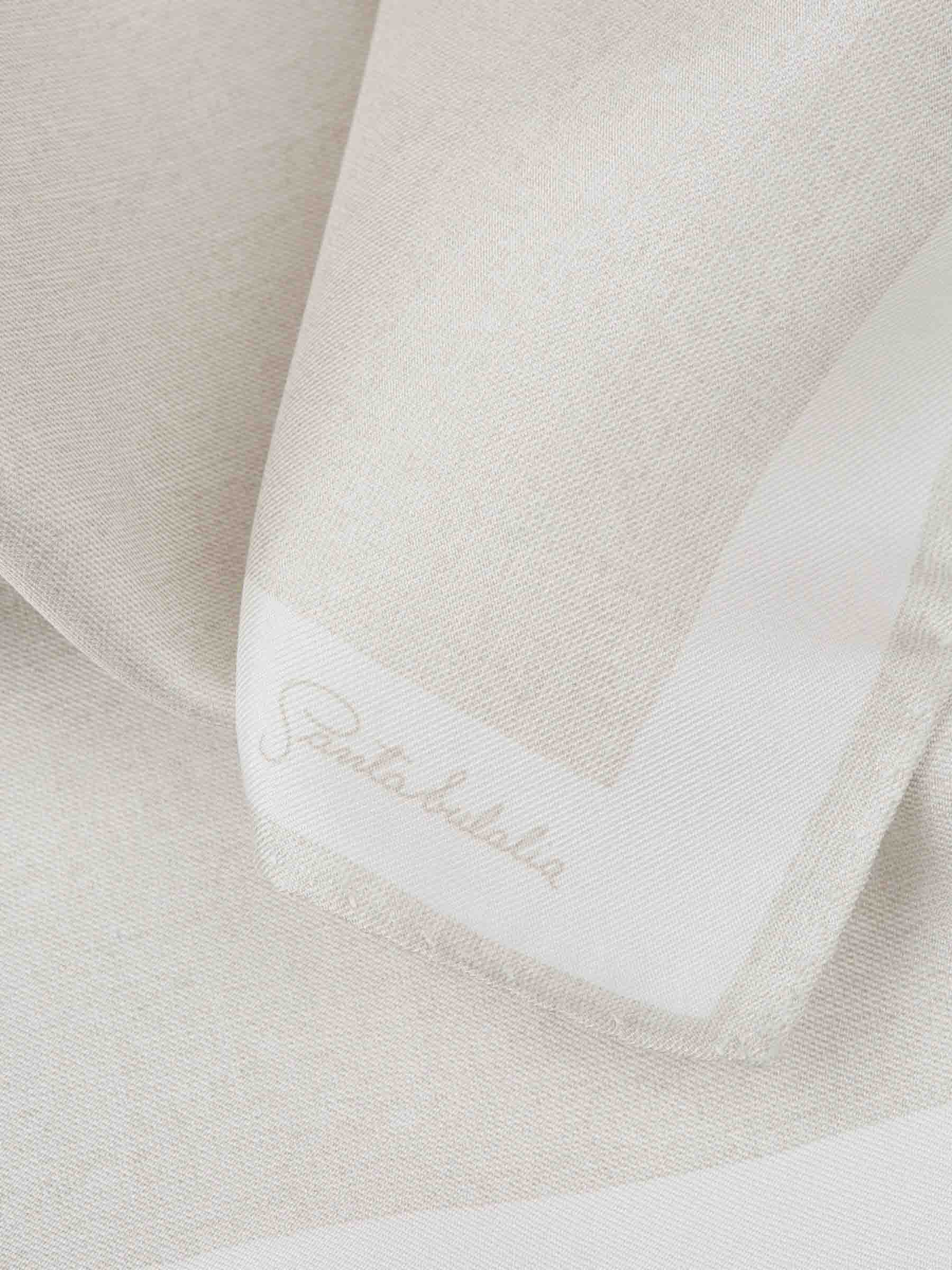 Santa Eulalia Hombre Barcelona Pañuelo Japeado Seda color Marfil sku 654-000320 02 - Foto 3