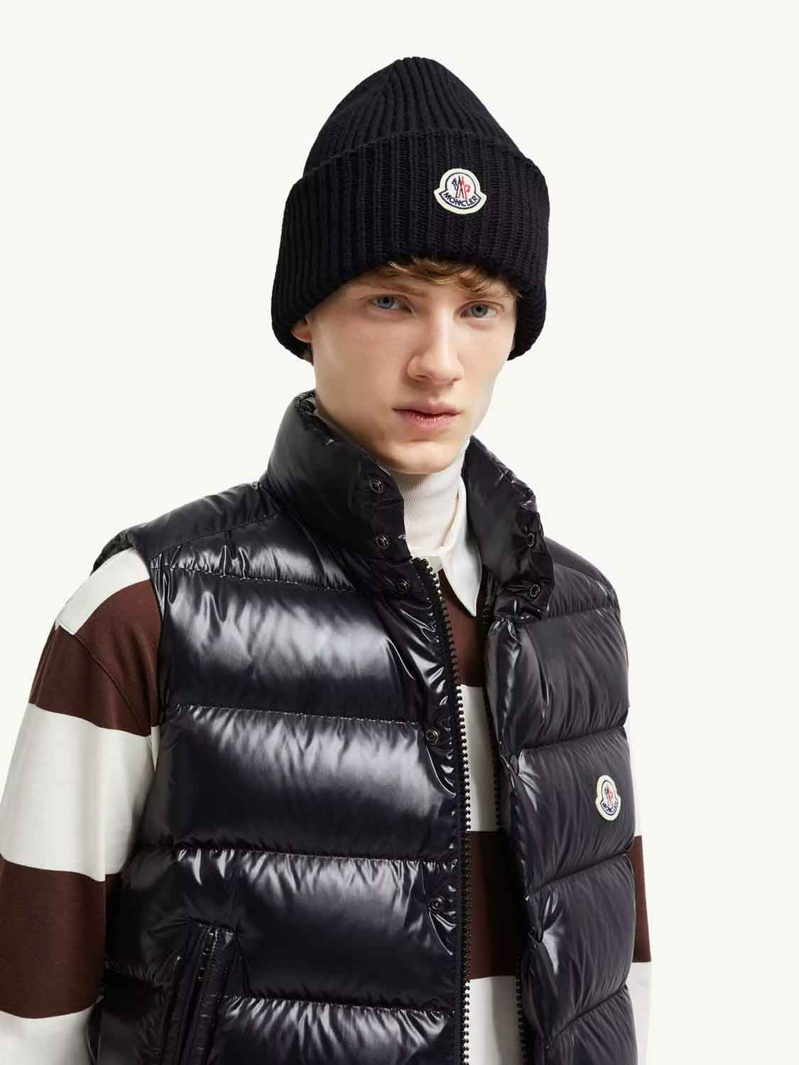 Moncler Hombre Barcelona Gorro de lana y cachemira color Negro sku 689-000017 03 - Foto 2