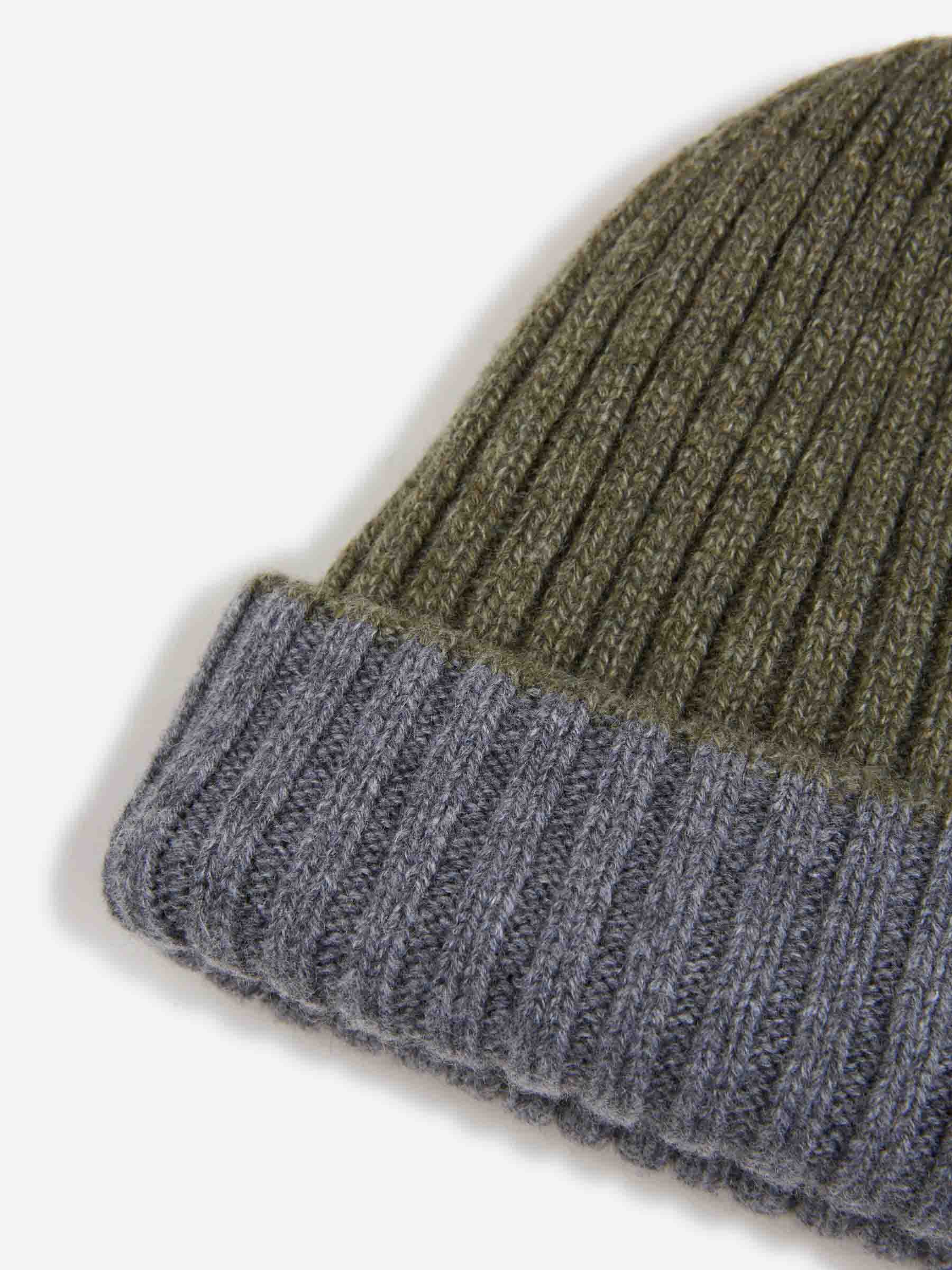 Fedeli Hombre Barcelona Gorro Double Cashmere color Verde Militar sku 689-000029 03 - Foto 2