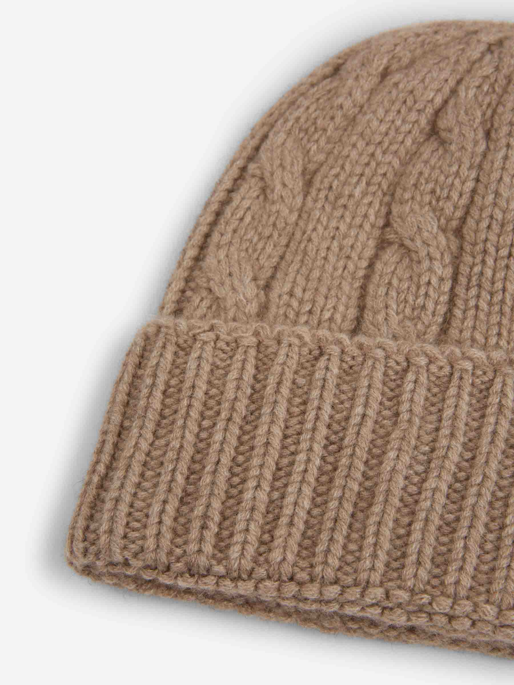 Santa Eulalia Hombre Barcelona Gorro Punto Cachemira color Camel sku 689-000032 01 - Foto 3