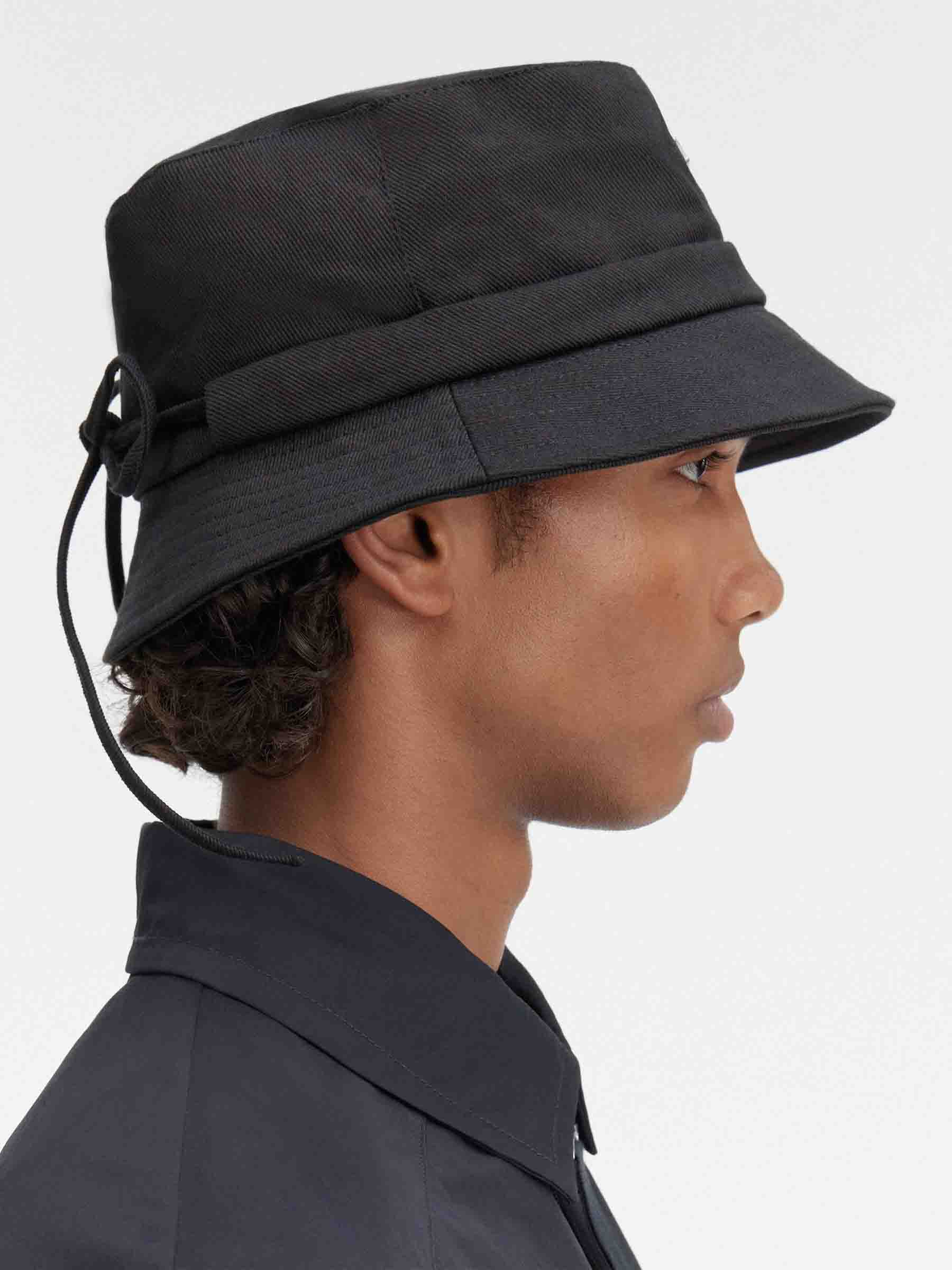 Jacquemus Hombre Barcelona Sombrero Pescador Gadjo color Negro sku 697-000238 02 - Foto 3