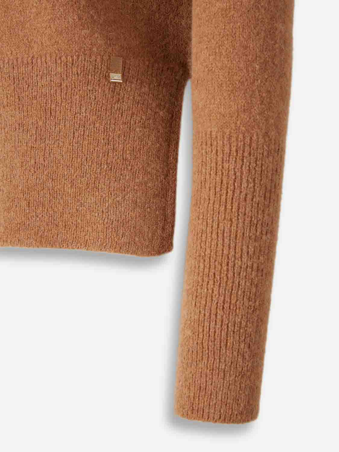Herno Mujer Barcelona Jersey Cuello Redondo color Camel sku 711-003325 01 - Foto 4