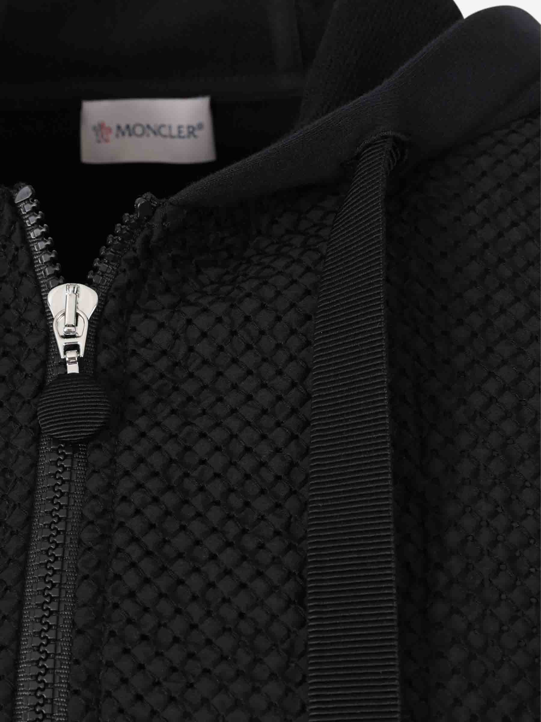 Moncler Mujer Barcelona Sudadera Cremallera Logo color Negro sku 713-000340 01 - Foto 3