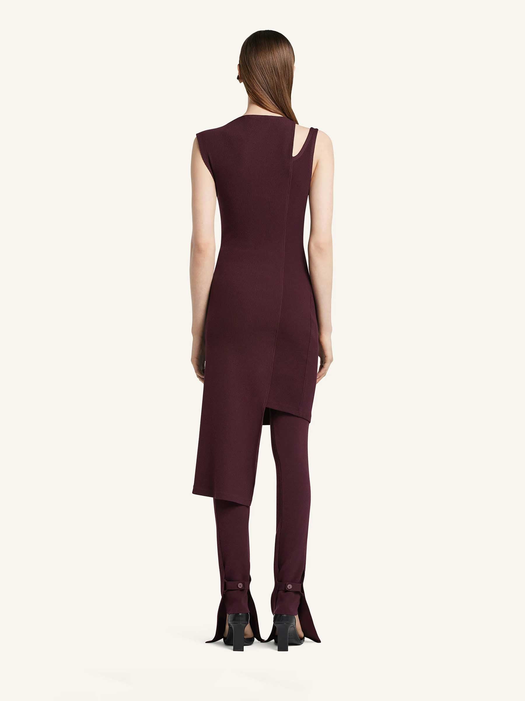 Courrèges Mujer Barcelona Vestido Canalé Asimétrico color Burdeos sku 731-006096 01 - Foto 3