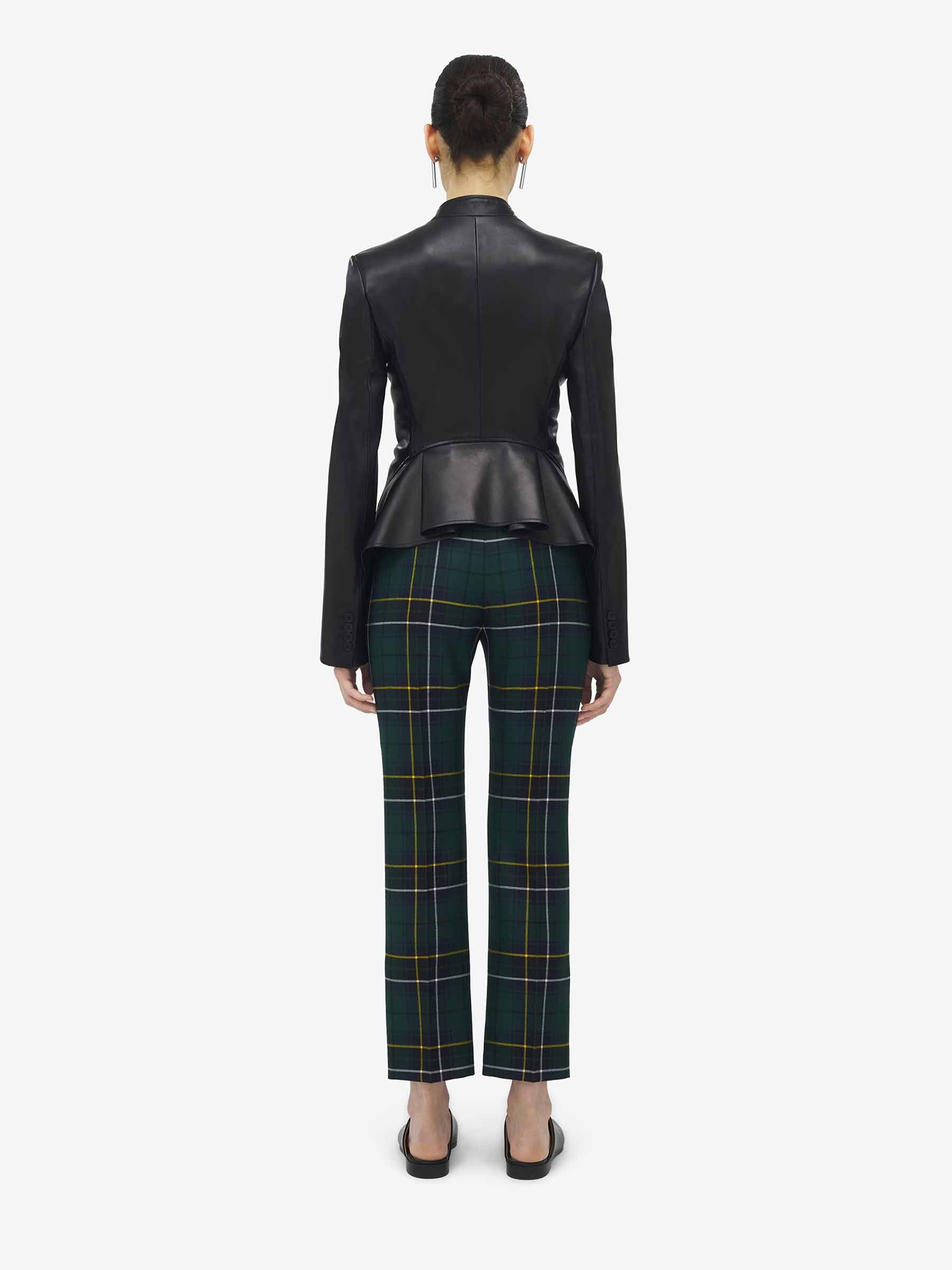 McQueen Mujer Barcelona Chaqueta Cuero Entallada color Negro sku 741-002250 01 - Foto 3