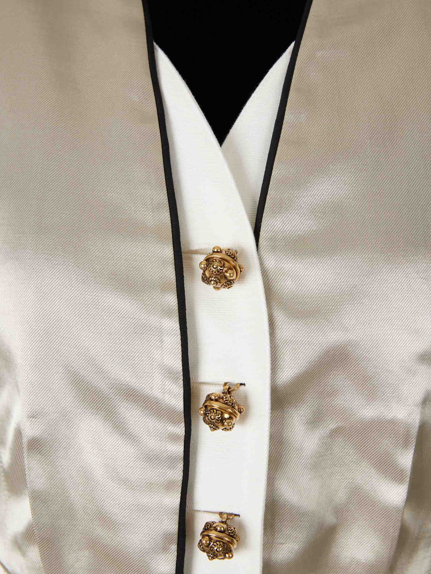 Chloé Mujer Barcelona Blazer Satinada Seda color Plateado sku 741-002276 01 - Foto 3