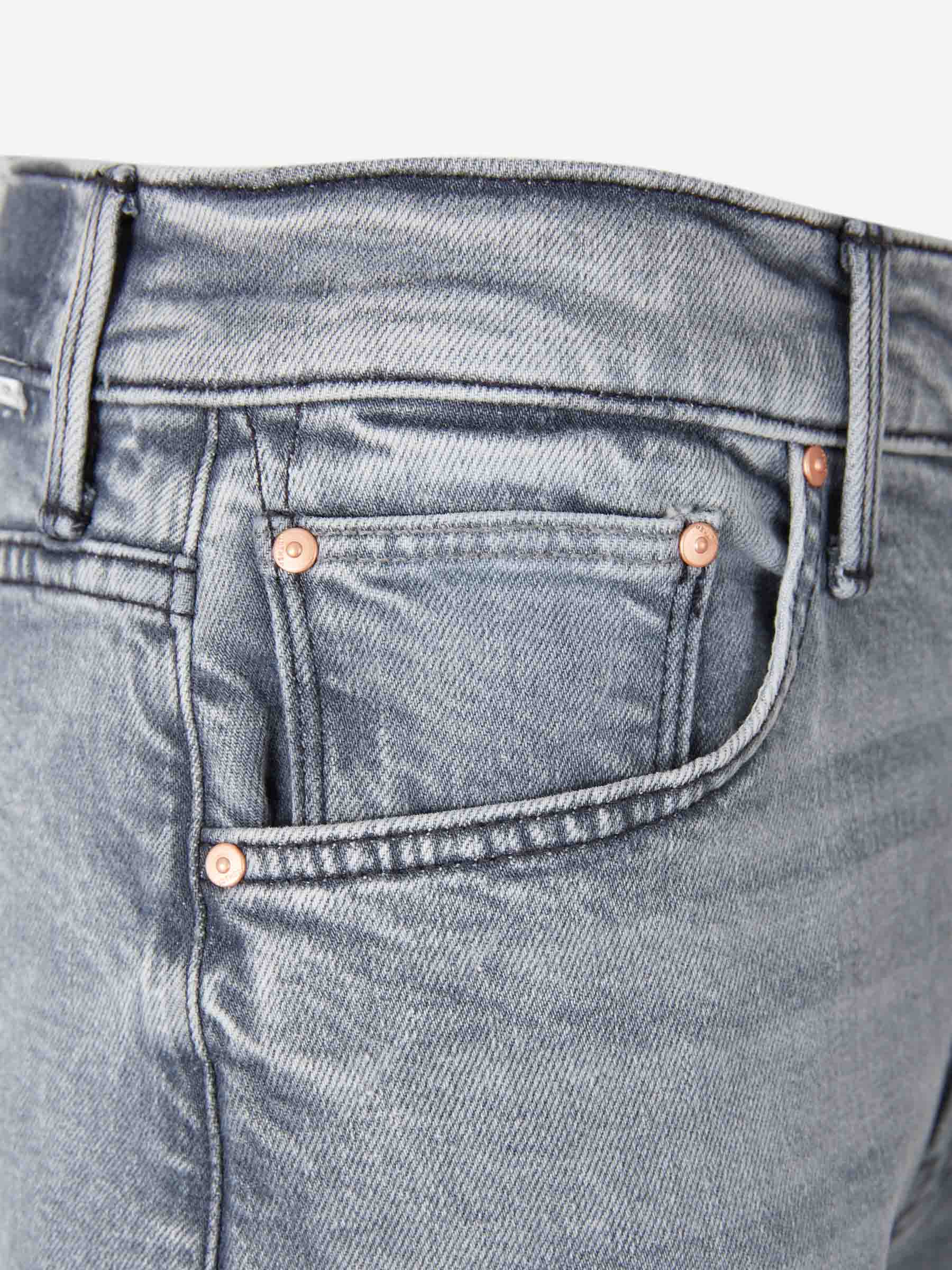 Mother Mujer Barcelona Jeans The Ditcher Roller Sneak color Azul Denim sku 763-001735 01 - Foto 3