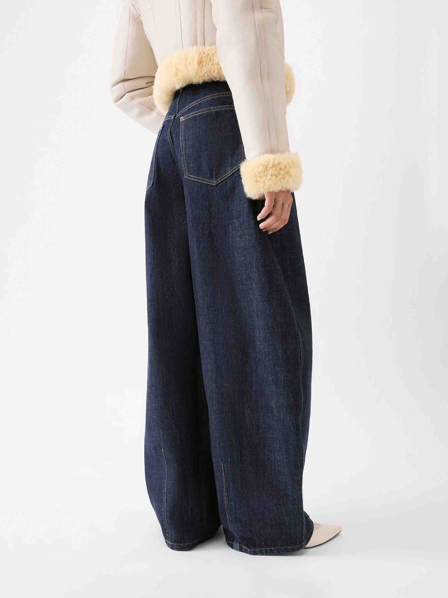 Jacquemus Mujer Barcelona Jeans Ovalo de-Nîmes color Azul Denim Oscuro sku 763-001798 01 - Foto 3