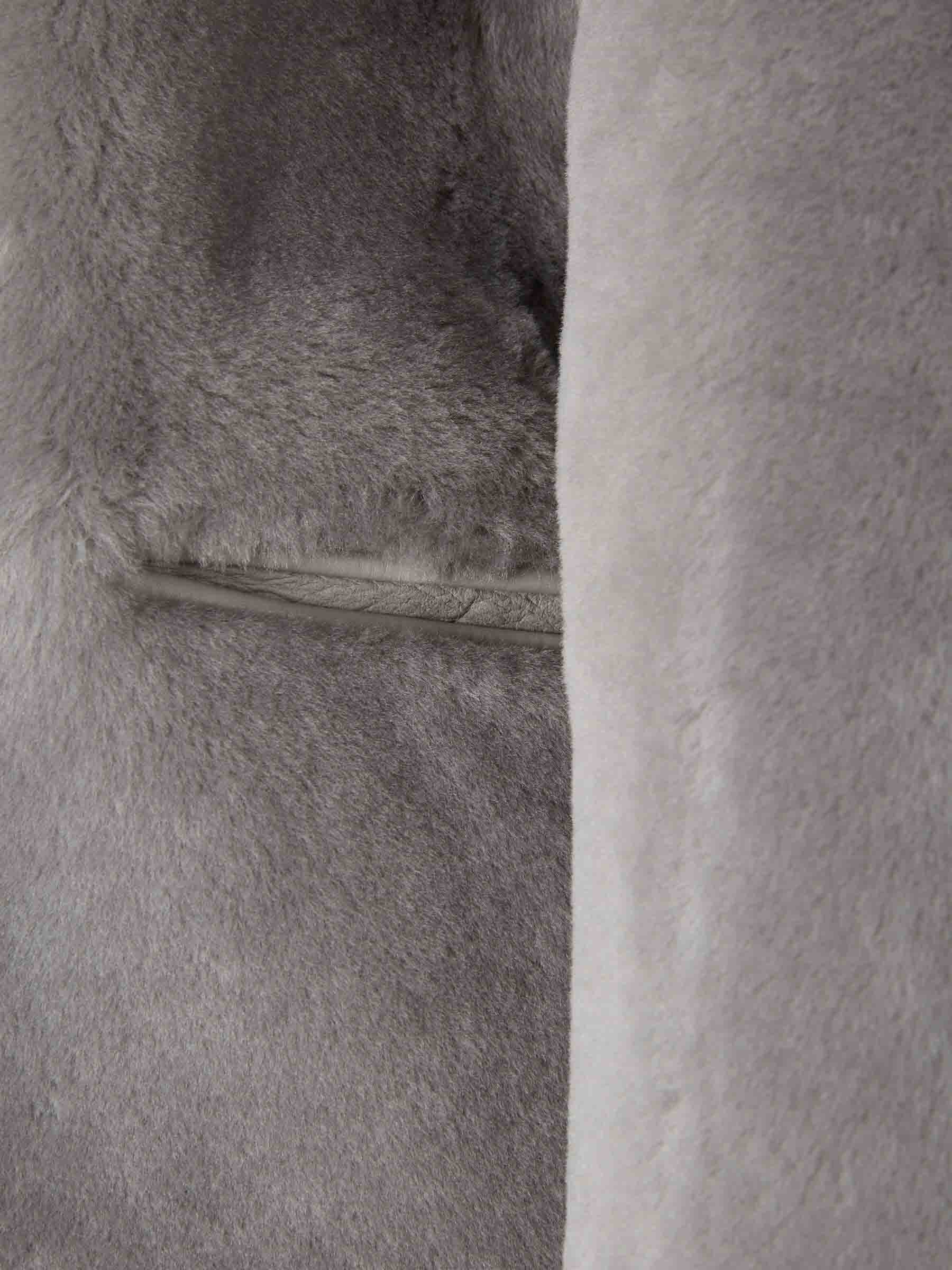 TOTEME Mujer Barcelona Abrigo Corto Pelo color Gris sku 771-001623 01 - Foto 4