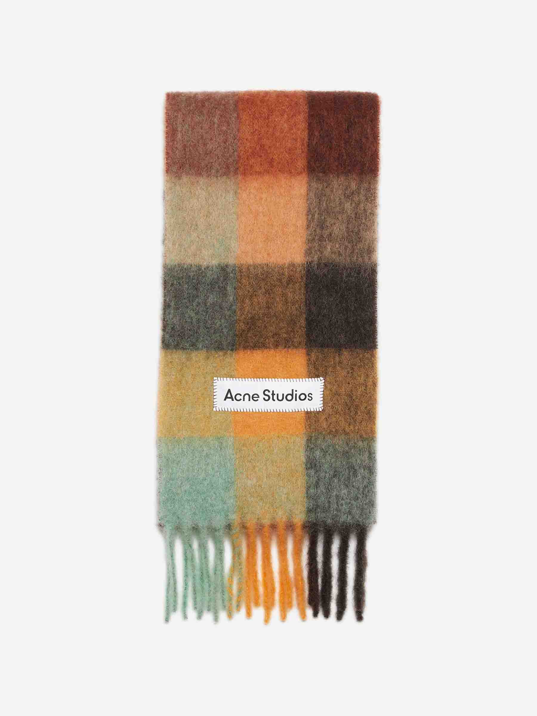 Checkered Scarf - Main Image