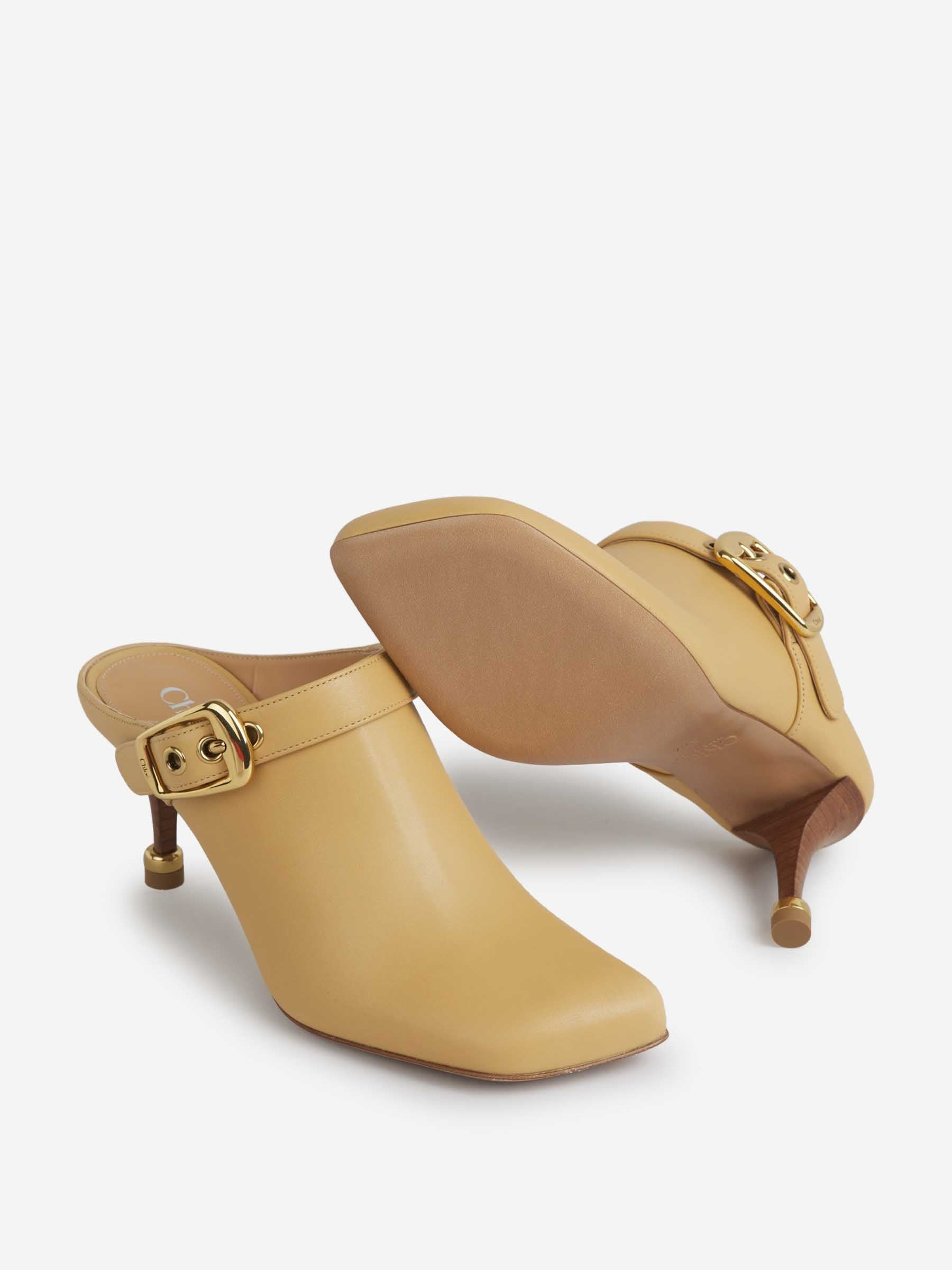Chloé Mujer Barcelona Mules Andrea Hebilla color Beige sku 800-005449 01 - Foto 4