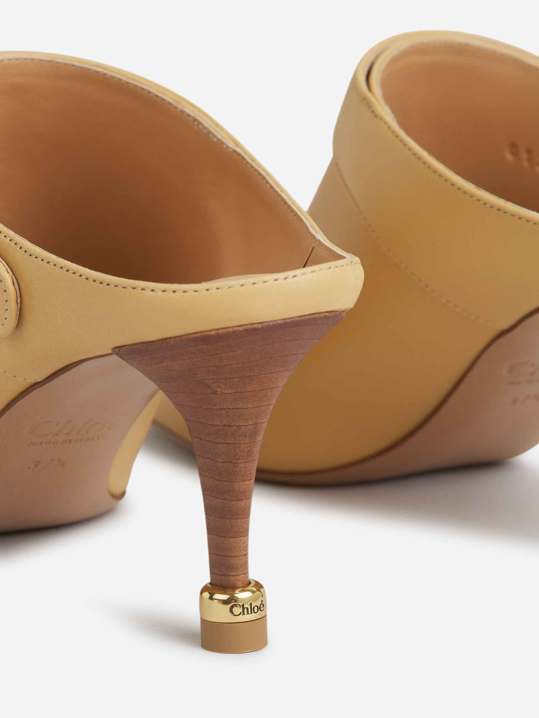 Chloé Mujer Barcelona Mules Andrea Hebilla color Beige sku 800-005449 01 - Foto 6