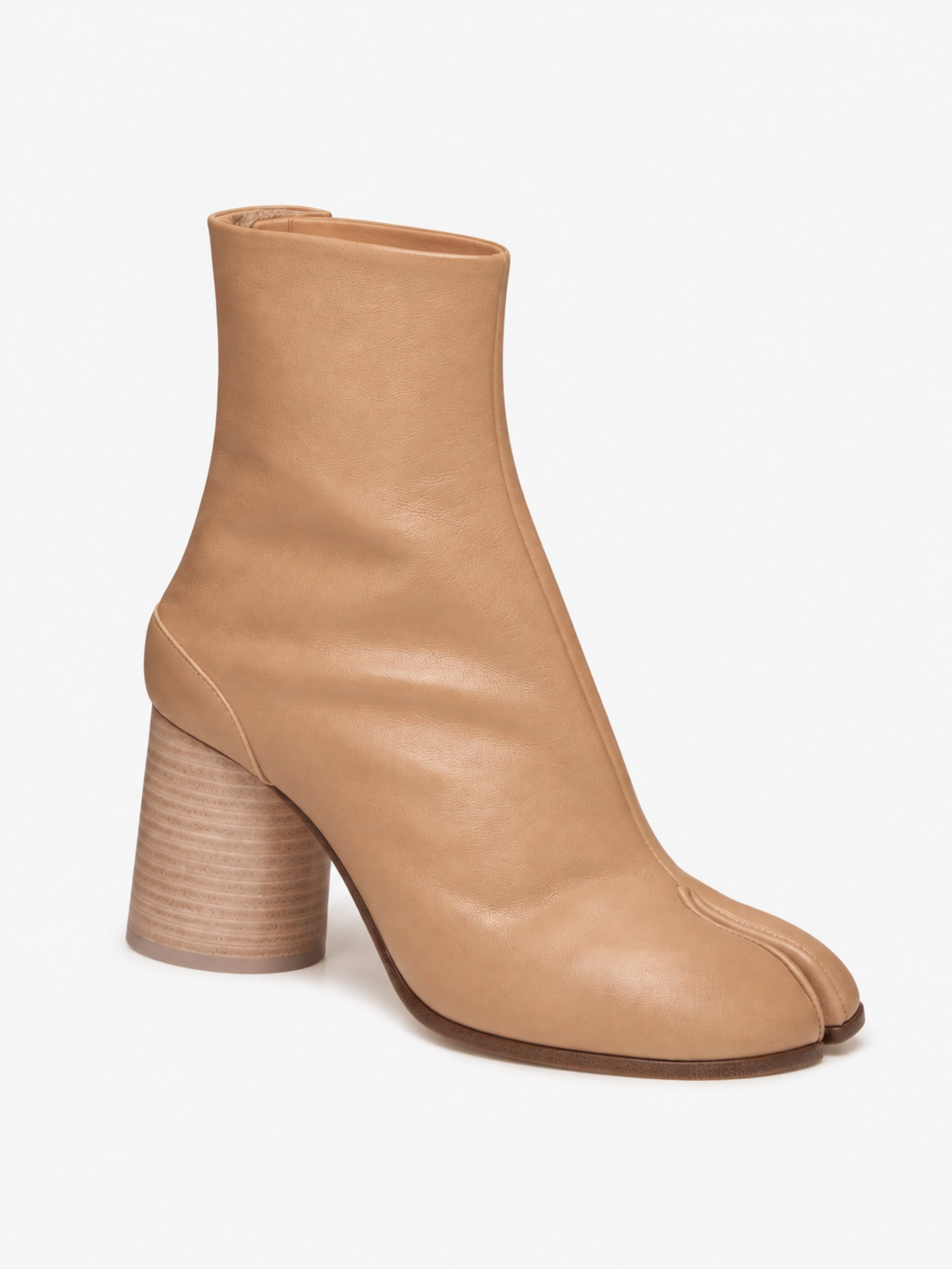 Maison Margiela – Maison Margiela Tabi Leather Boots in Barcelona