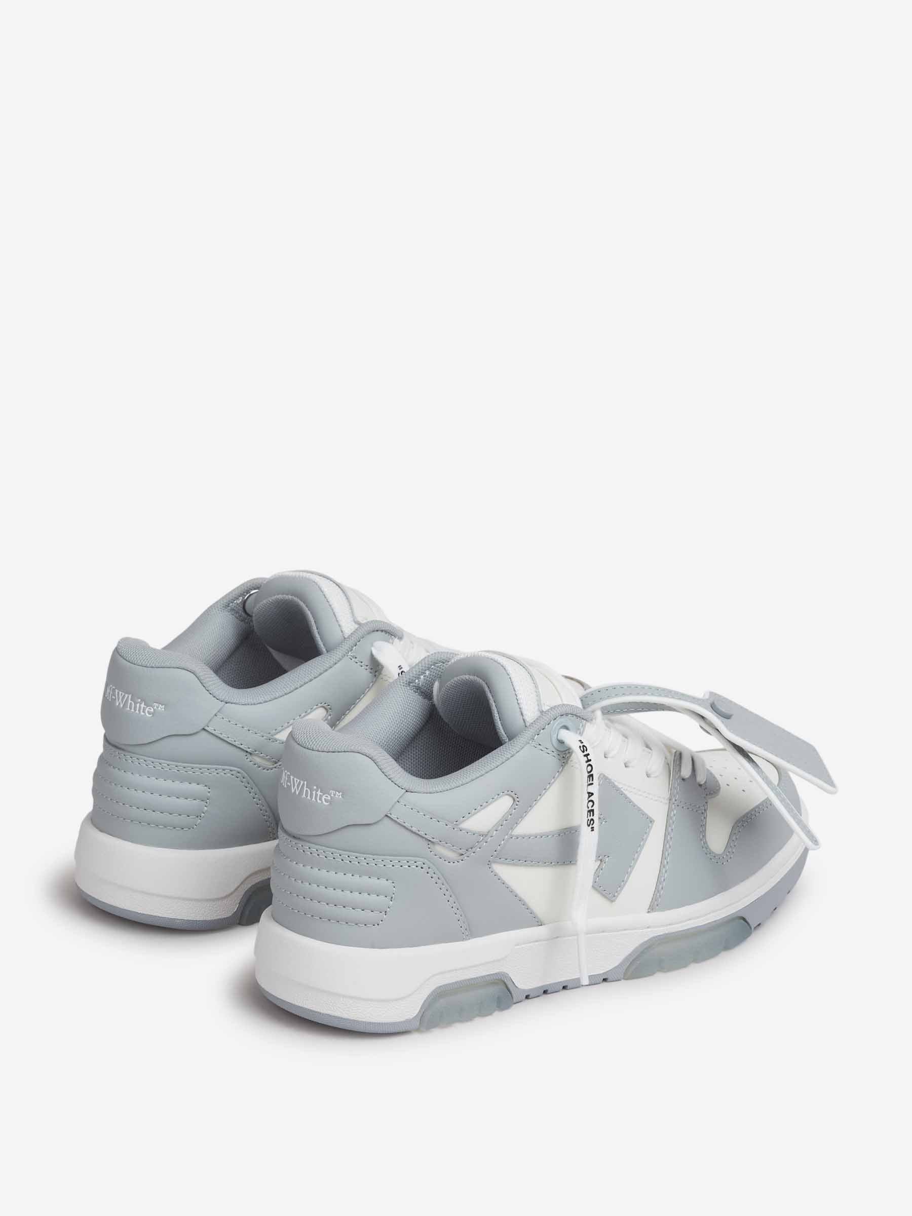 Off-White Mujer Barcelona Sneakers Out of Office color Blanco sku 806-000406 01 - Foto 3