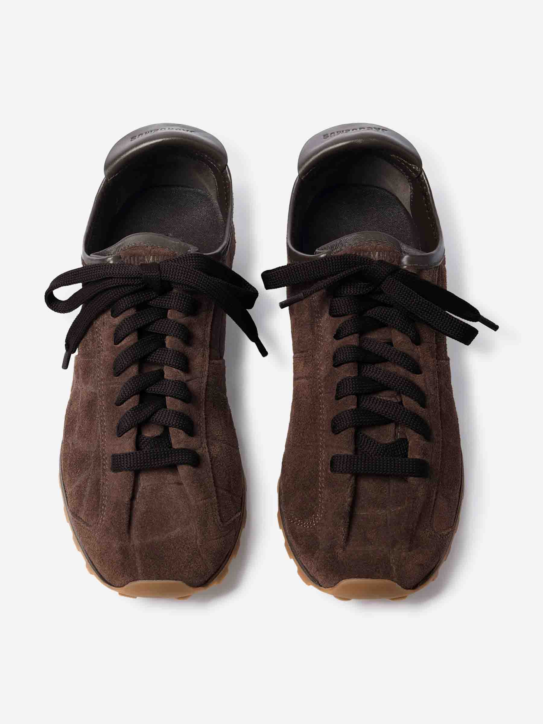 Jacquemus Mujer Barcelona Sneakers Las Tennis color Marrón Oscuro sku 806-000415 01 - Foto 4