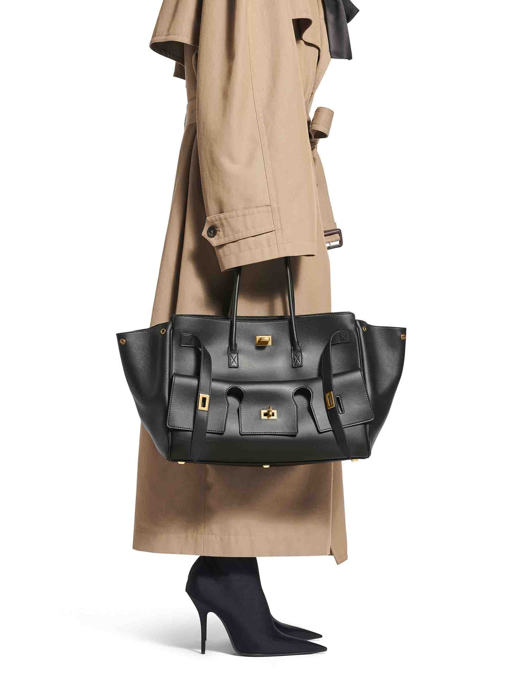 Balenciaga Mujer Barcelona Bolso Hombro Carry All Bel Air color Negro sku 810-007934 01 - Foto 6