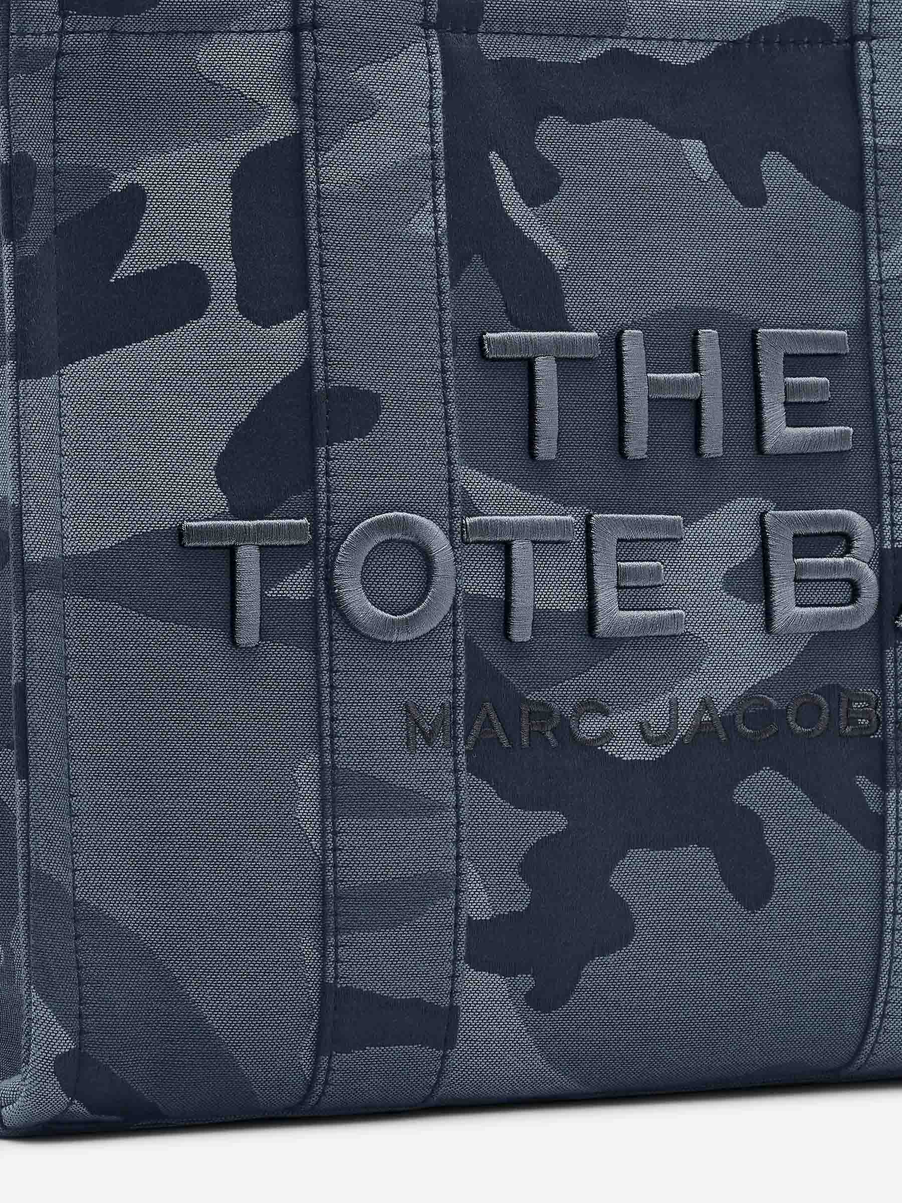 Marc Jacobs Mujer Barcelona Bolso The Camo Jacquard Medium Tote Bag color Camuflaje Azul sku 810-008130 01 - Foto 4