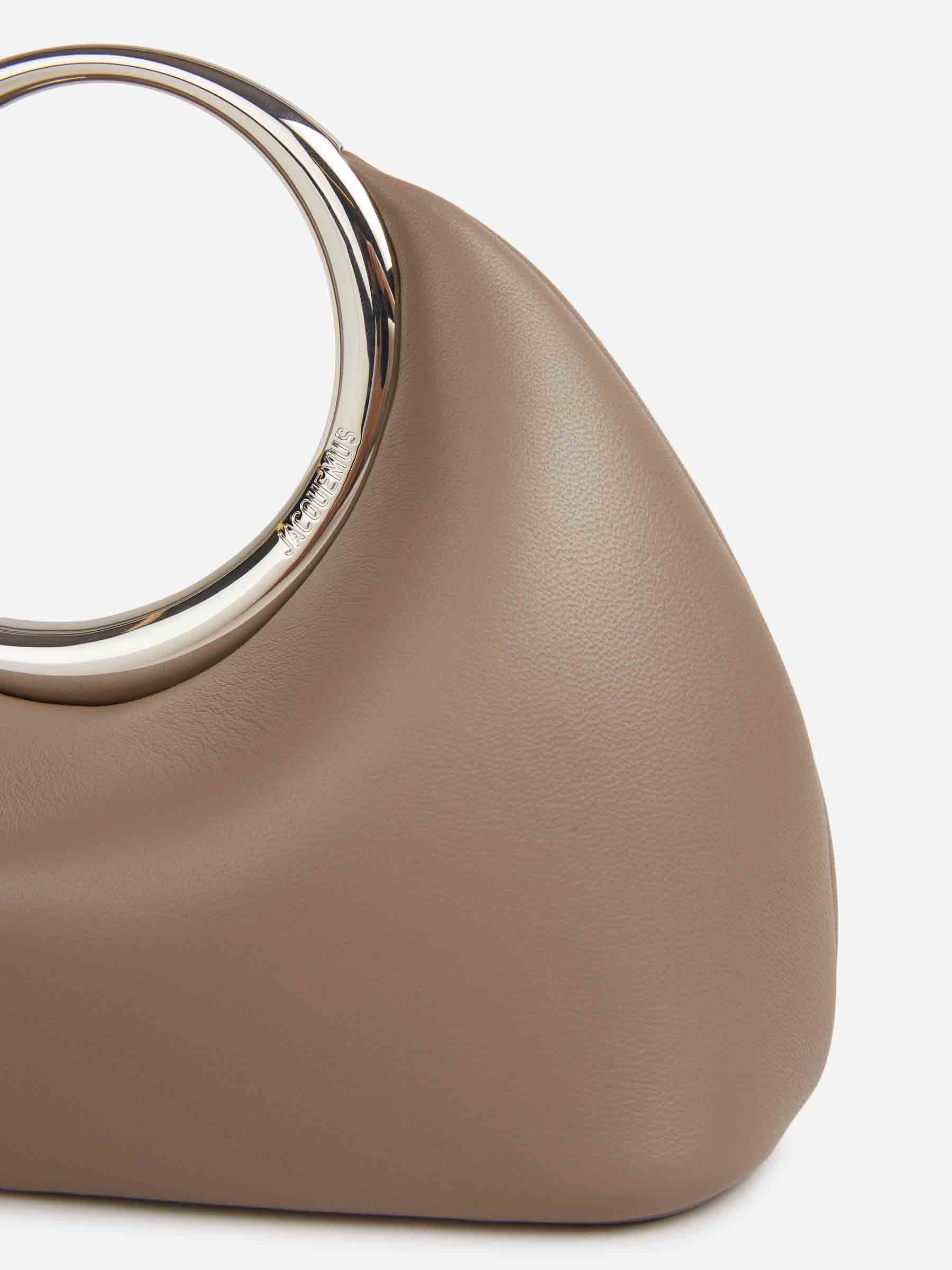 Jacquemus Mujer Barcelona Bolso Mano Le Petit Calino color Marrón sku 810-008245 01 - Foto 5