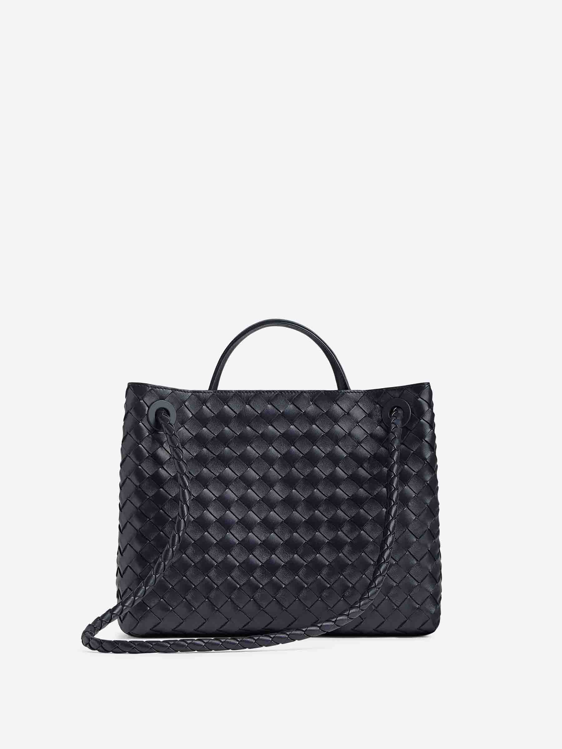 Bottega Veneta Mujer Barcelona Bolso Mano Andiamo color Negro sku 810-008293 01 - Foto 3