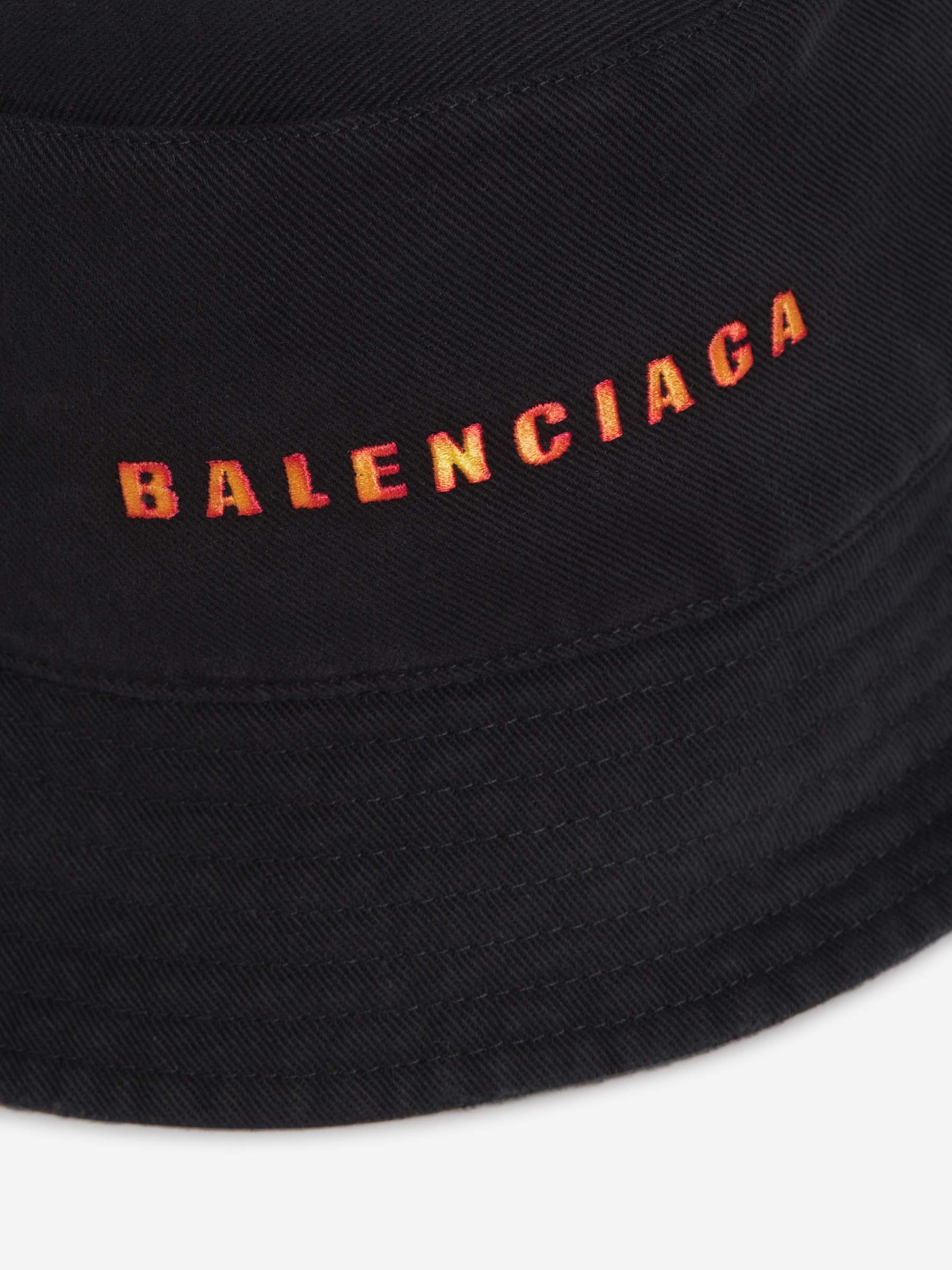 Balenciaga Hombre Barcelona Sombrero Pescador Burning Unity color Negro sku 695-001520 01 - Foto 4