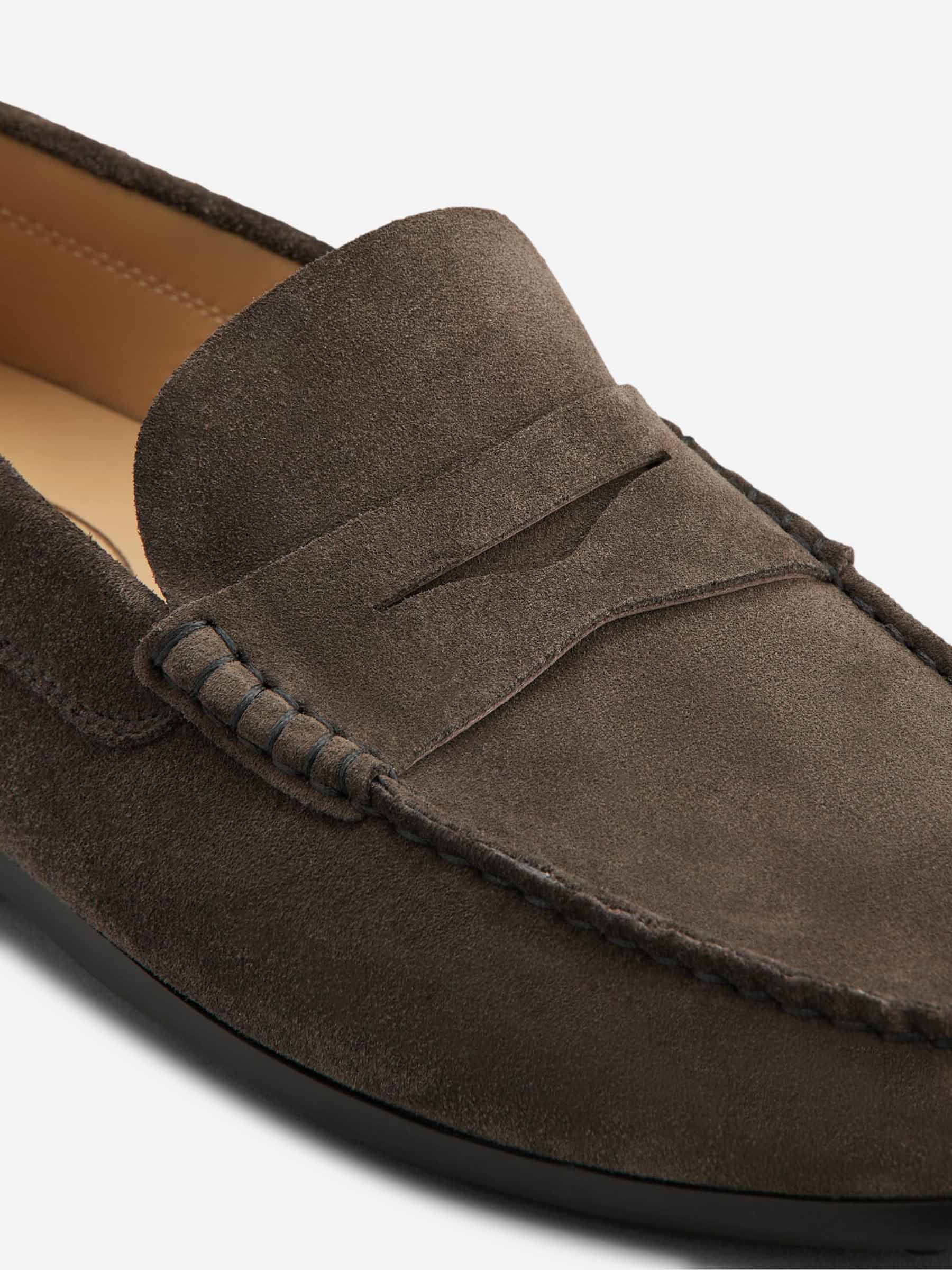 Tod's Hombre Barcelona Mocasines Piel Ante color Marrón Oscuro sku 611-004453 01 - Foto 3