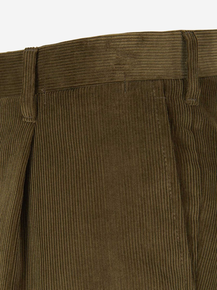 Santa Eulalia Hombre Barcelona Pantalones Pinzas Pana color Verde Militar sku 521-002557 05 - Foto 3