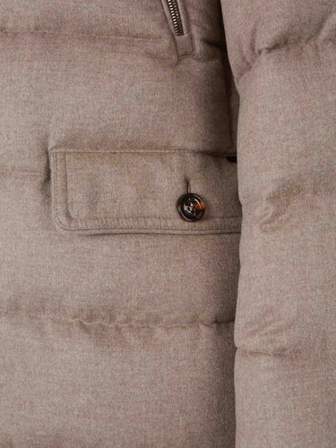 Moorer Hombre Barcelona Plumífero Largo Gorner color Taupe sku 502-001649 01 - Foto 4