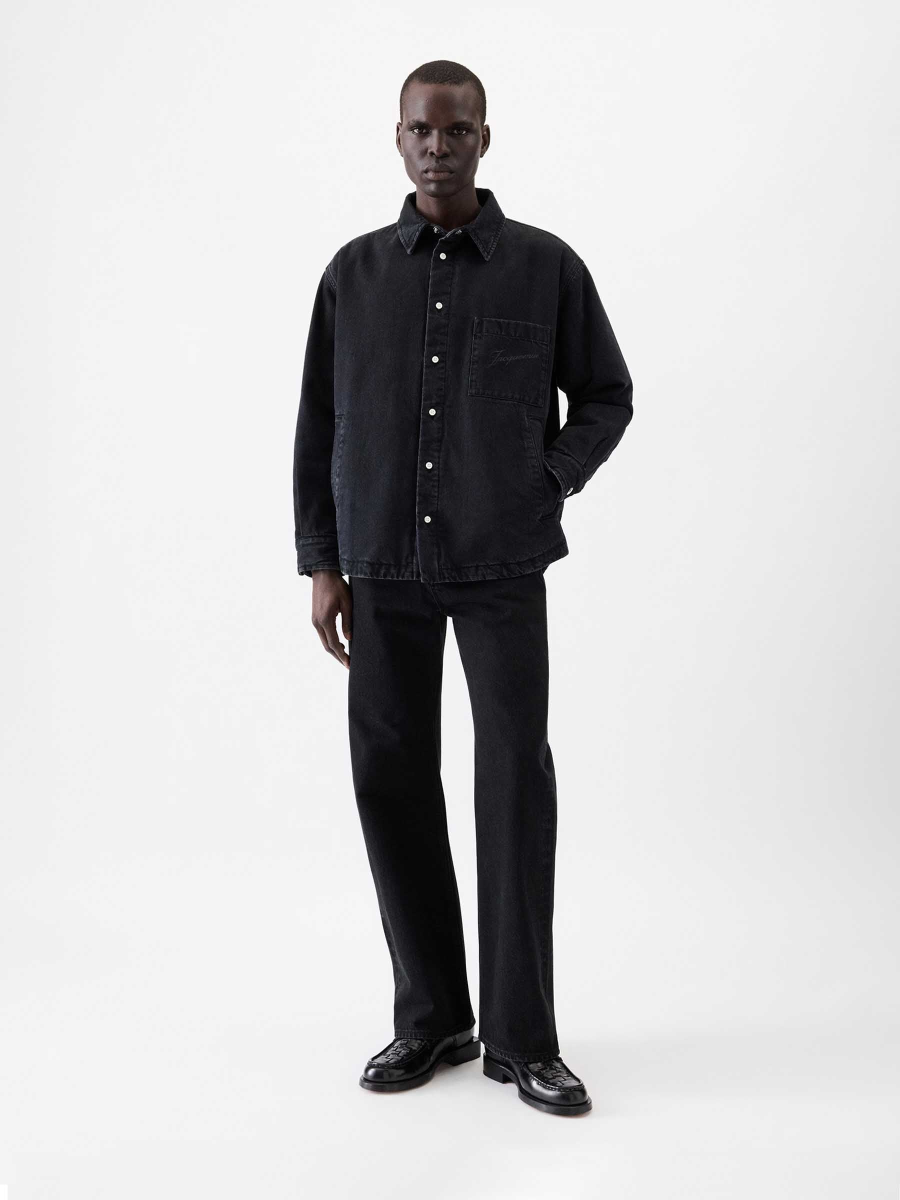 Jacquemus Hombre Barcelona Sobrecamisa Boulanger color Negro sku 512-002574 01 - Foto 2